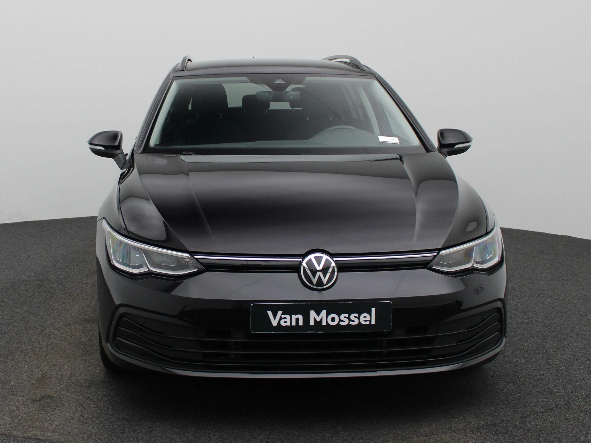 Volkswagen-Golf-image-2
