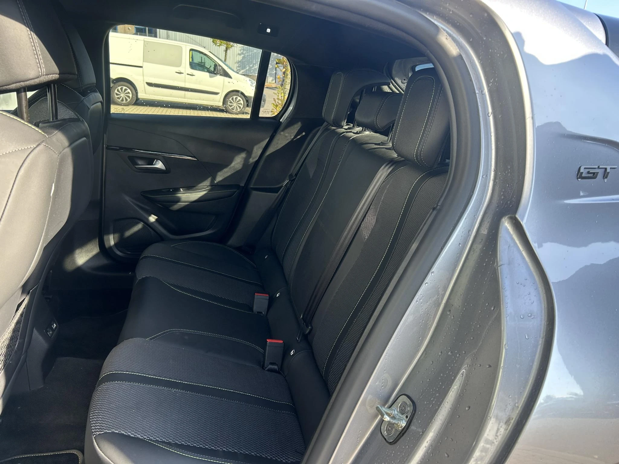 Peugeot-208-image-21