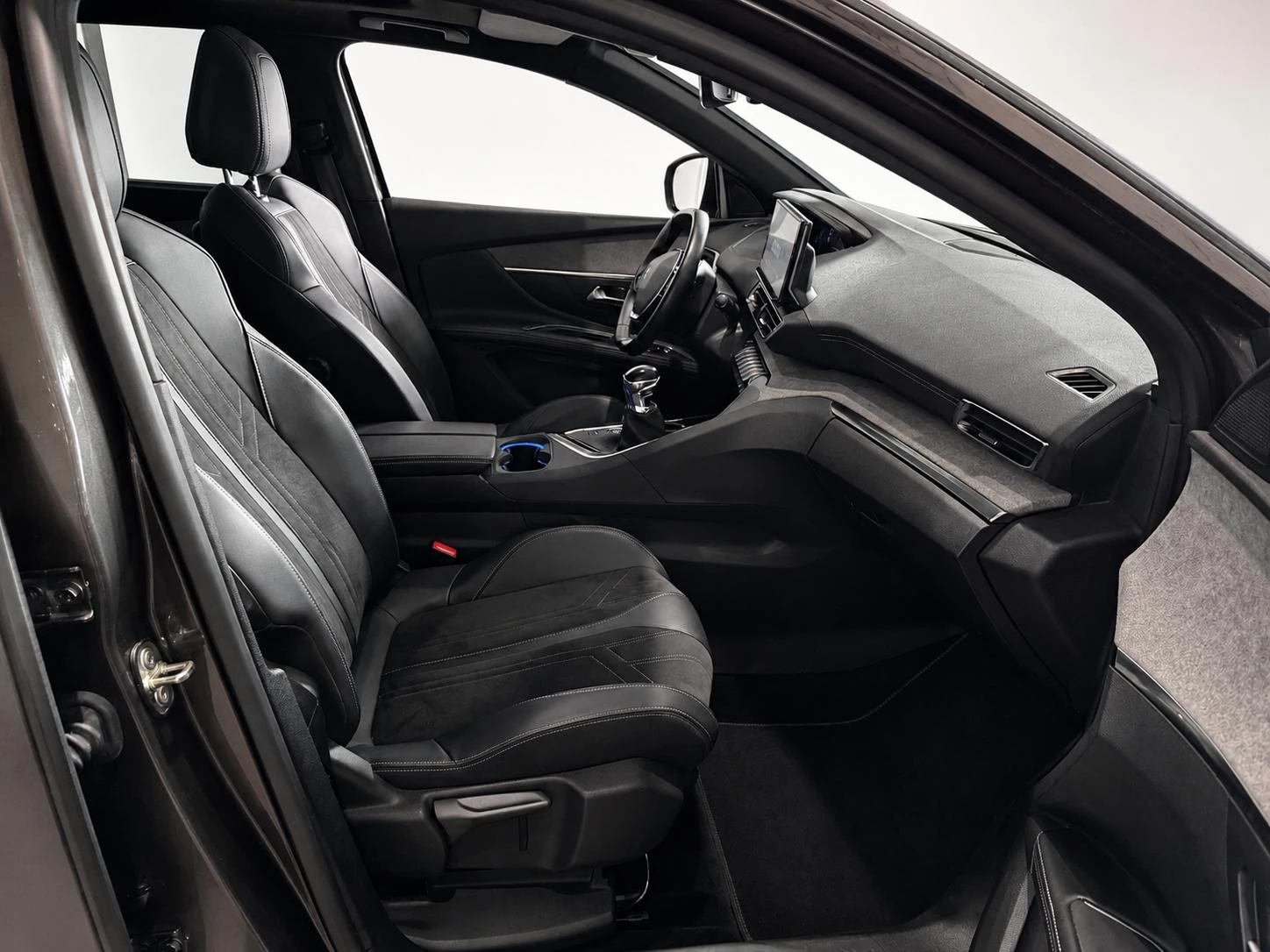 Peugeot-5008-image-12