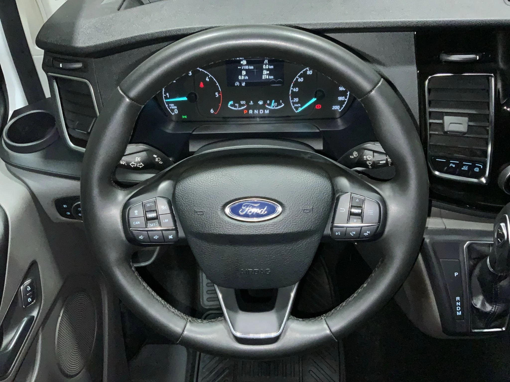 Ford-Transit Custom-image-12
