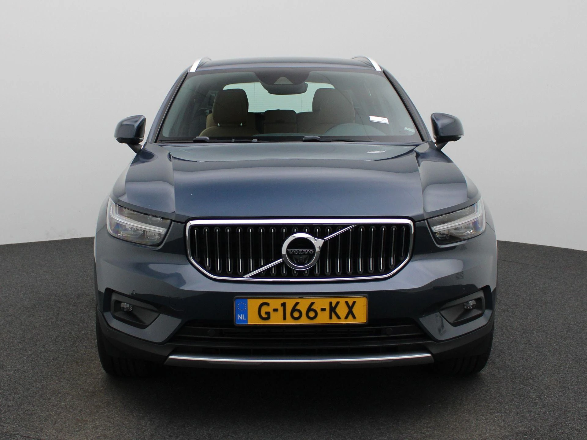 Volvo-XC40-image-2