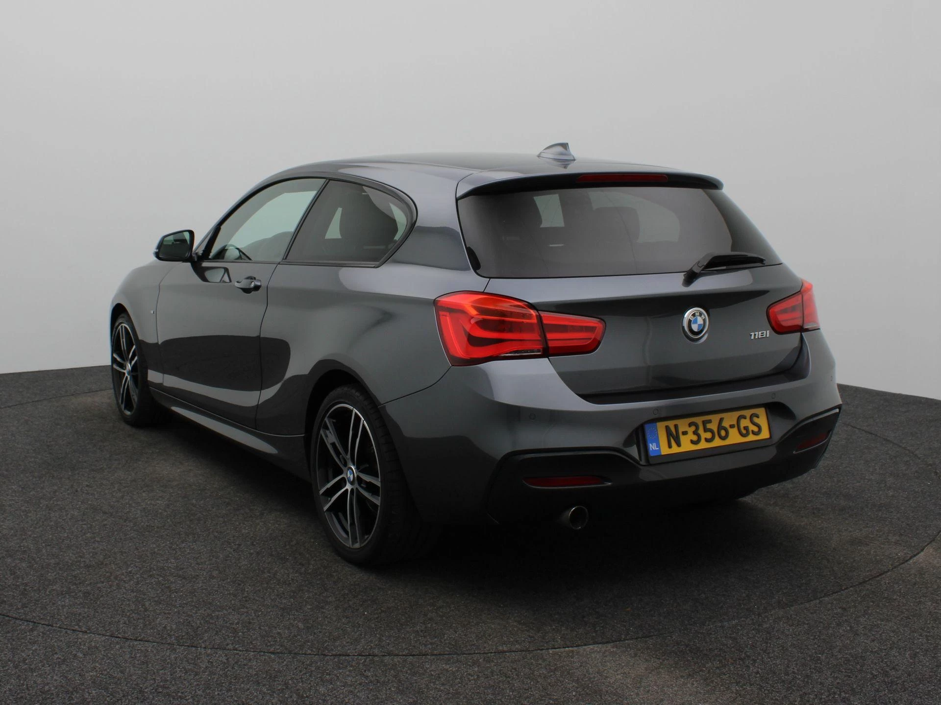 BMW-1 Serie-image-1