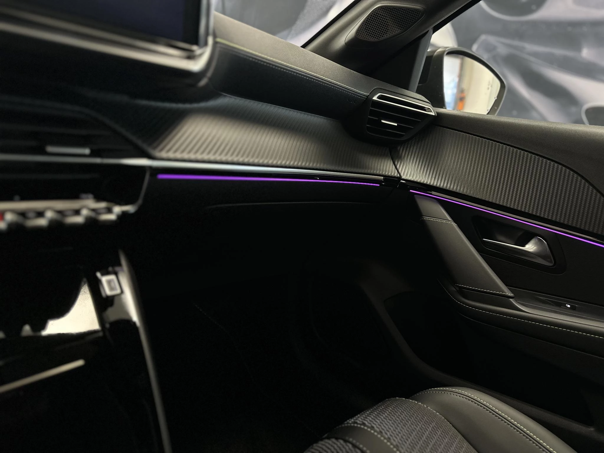 Peugeot-208-image-20