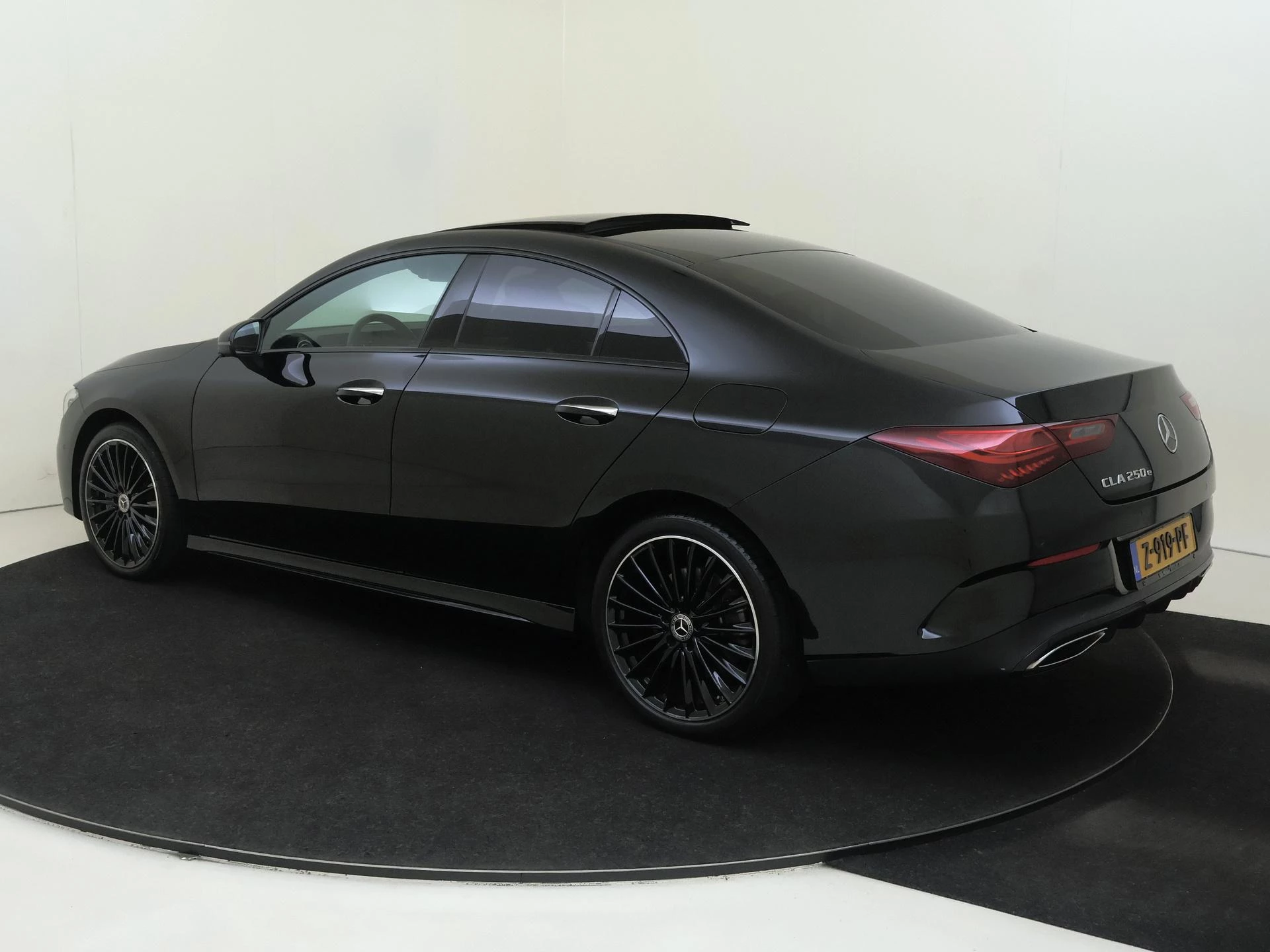 Mercedes-Benz CLA 250 e Star Edition AMG Line Plus