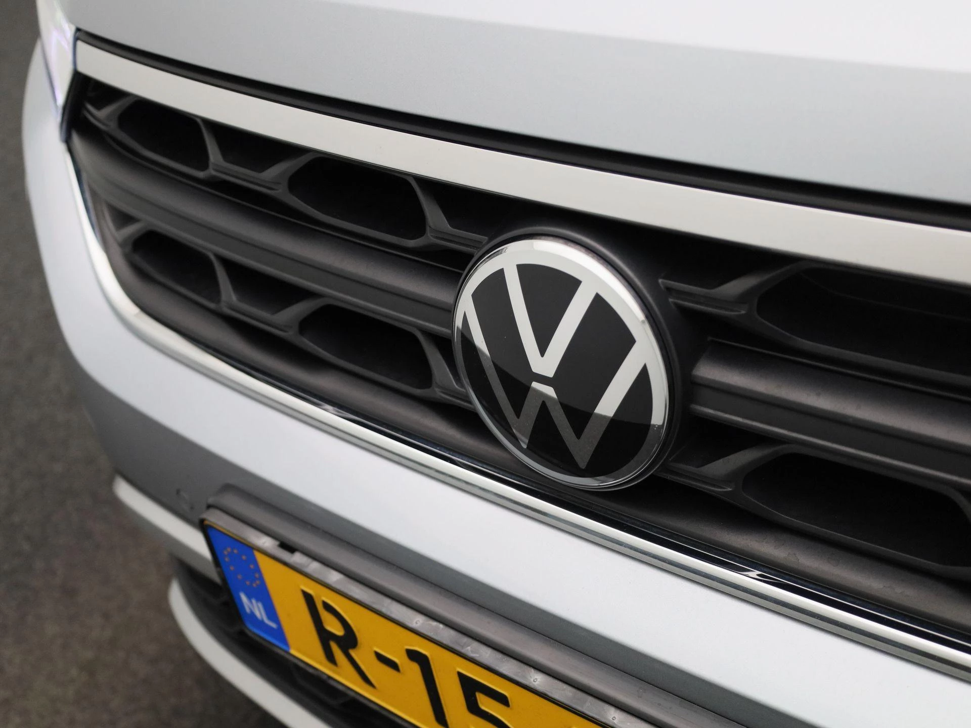 Volkswagen-T-Roc-image-33