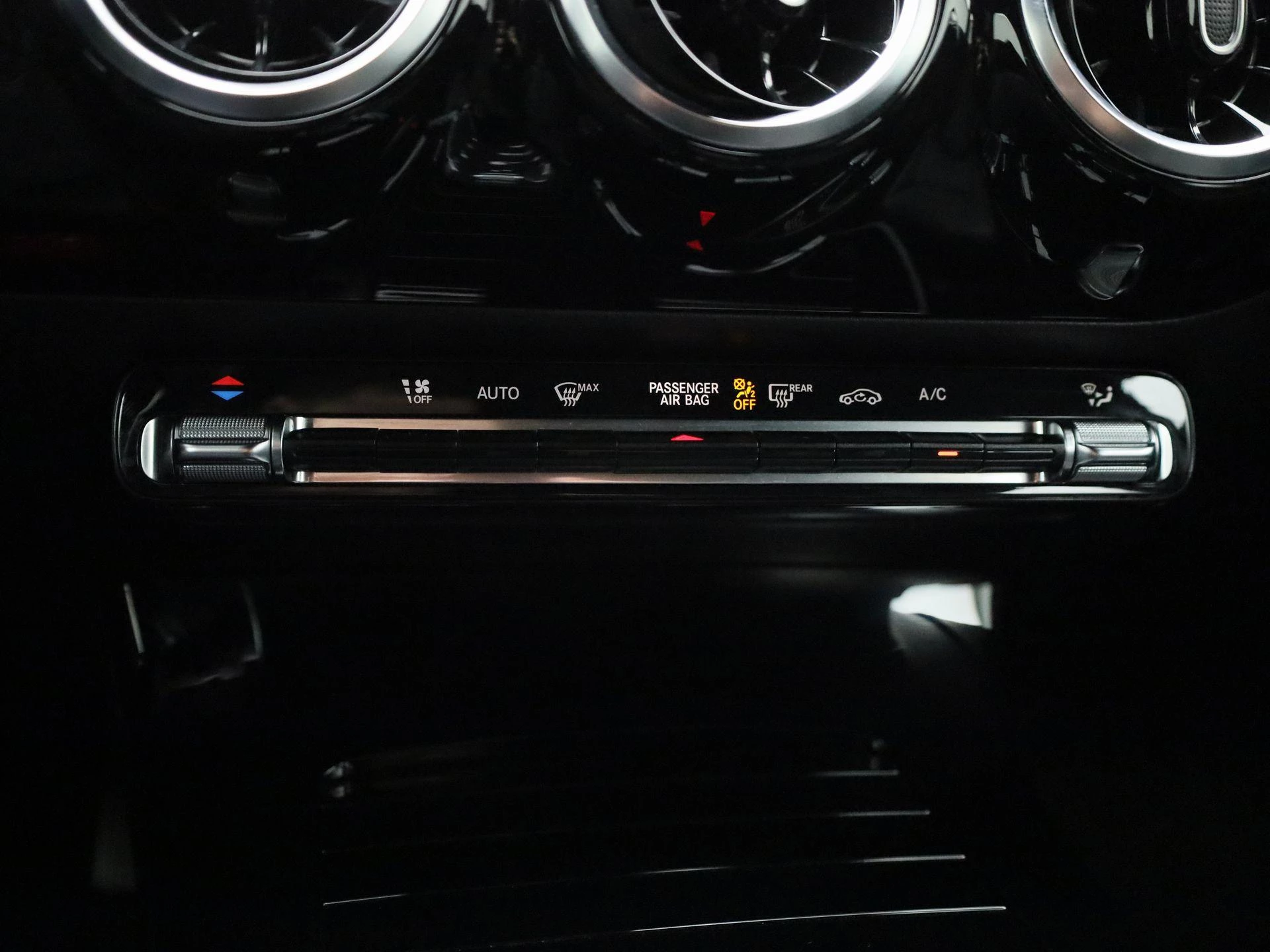 Mercedes-Benz-A-Klasse-image-16