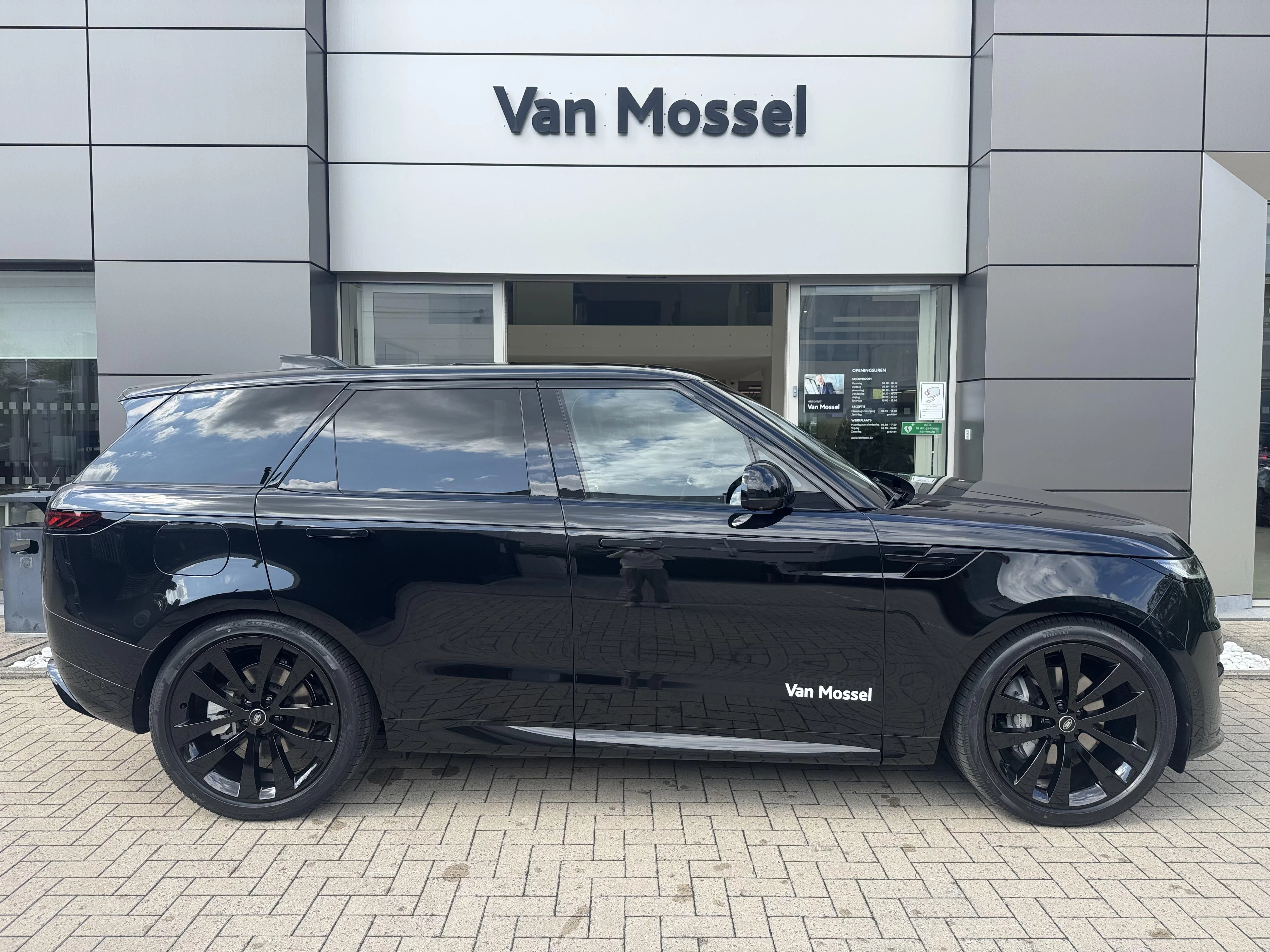 Land Rover-Range Rover Sport-image-5