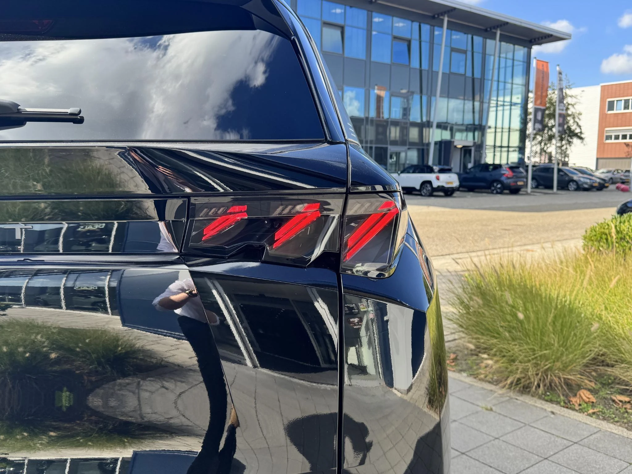 Peugeot-e-5008-image-36