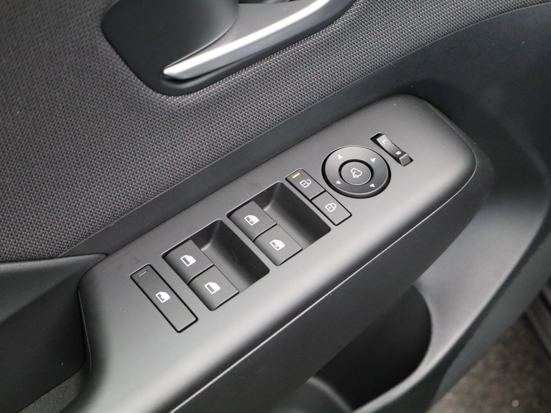 Hyundai-Kona-image-29