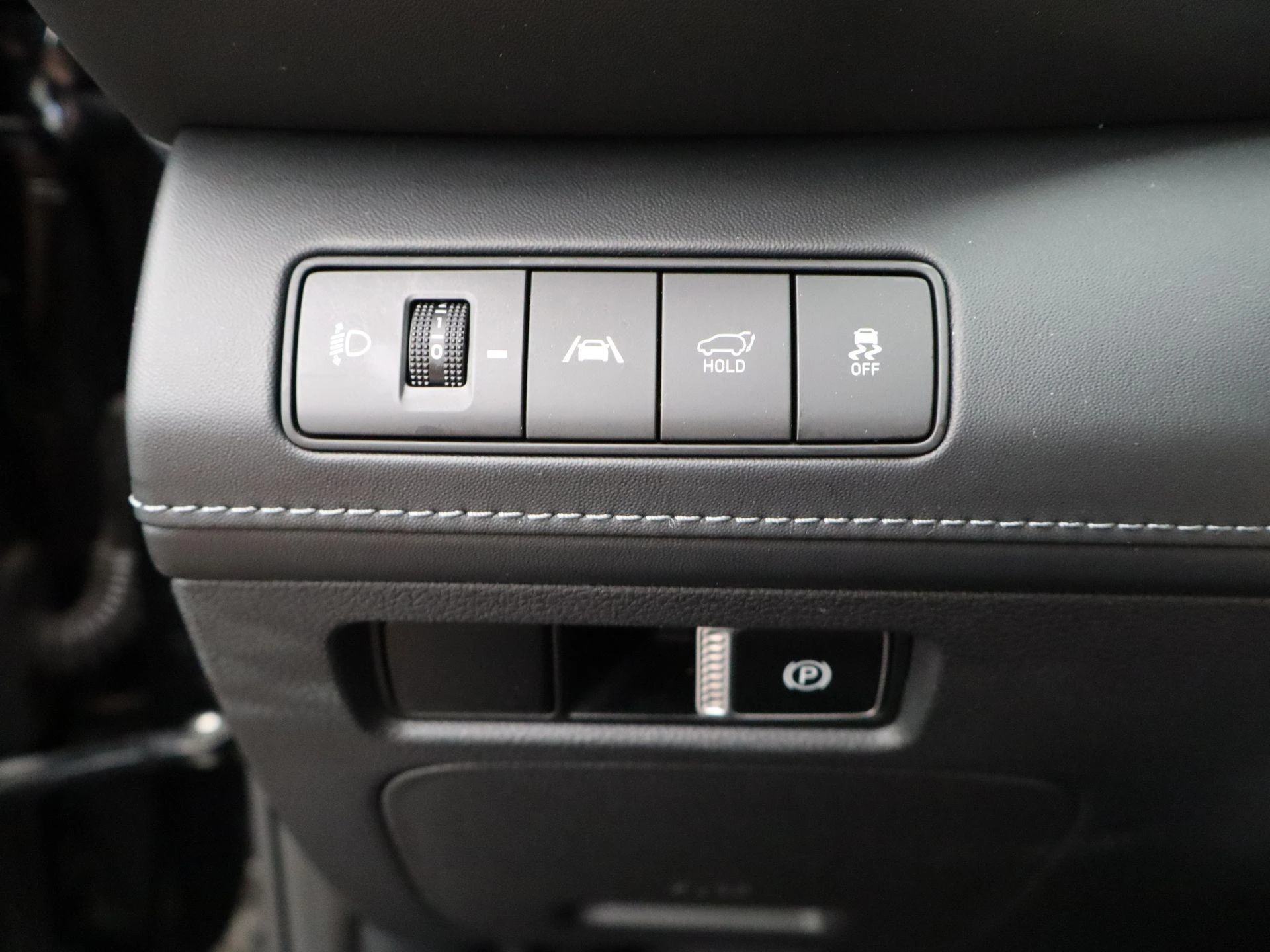 Hyundai-Santa Fe-image-25