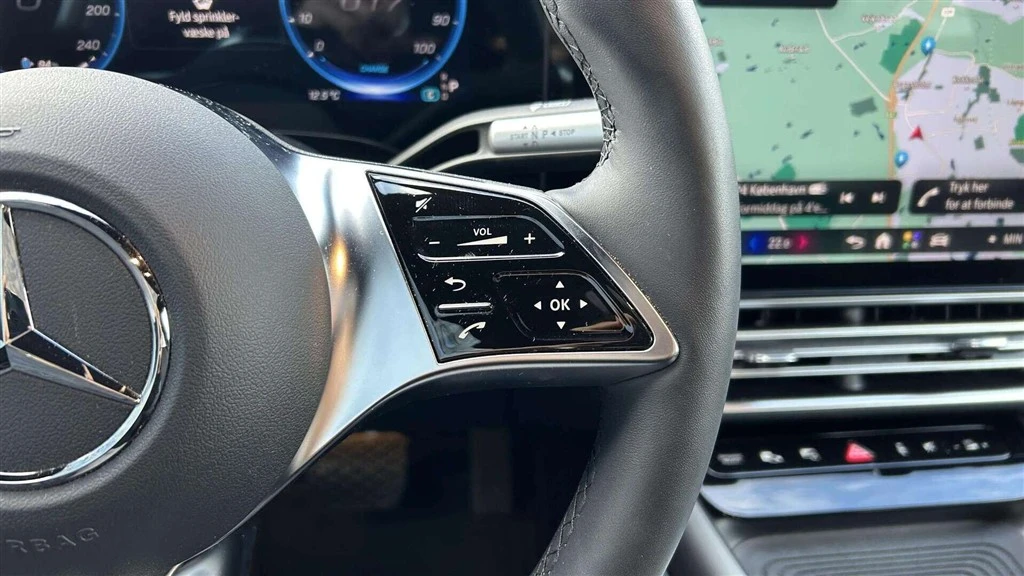 Mercedes-Benz-CLA-image-11