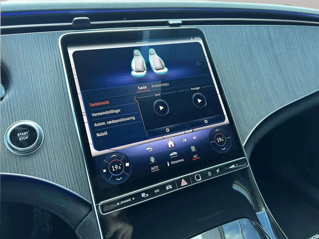 Mercedes-Benz-EQE-image-15
