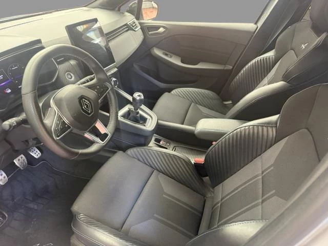 Renault-Clio-image-8