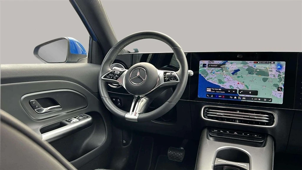 Mercedes-Benz-GLB-image-12