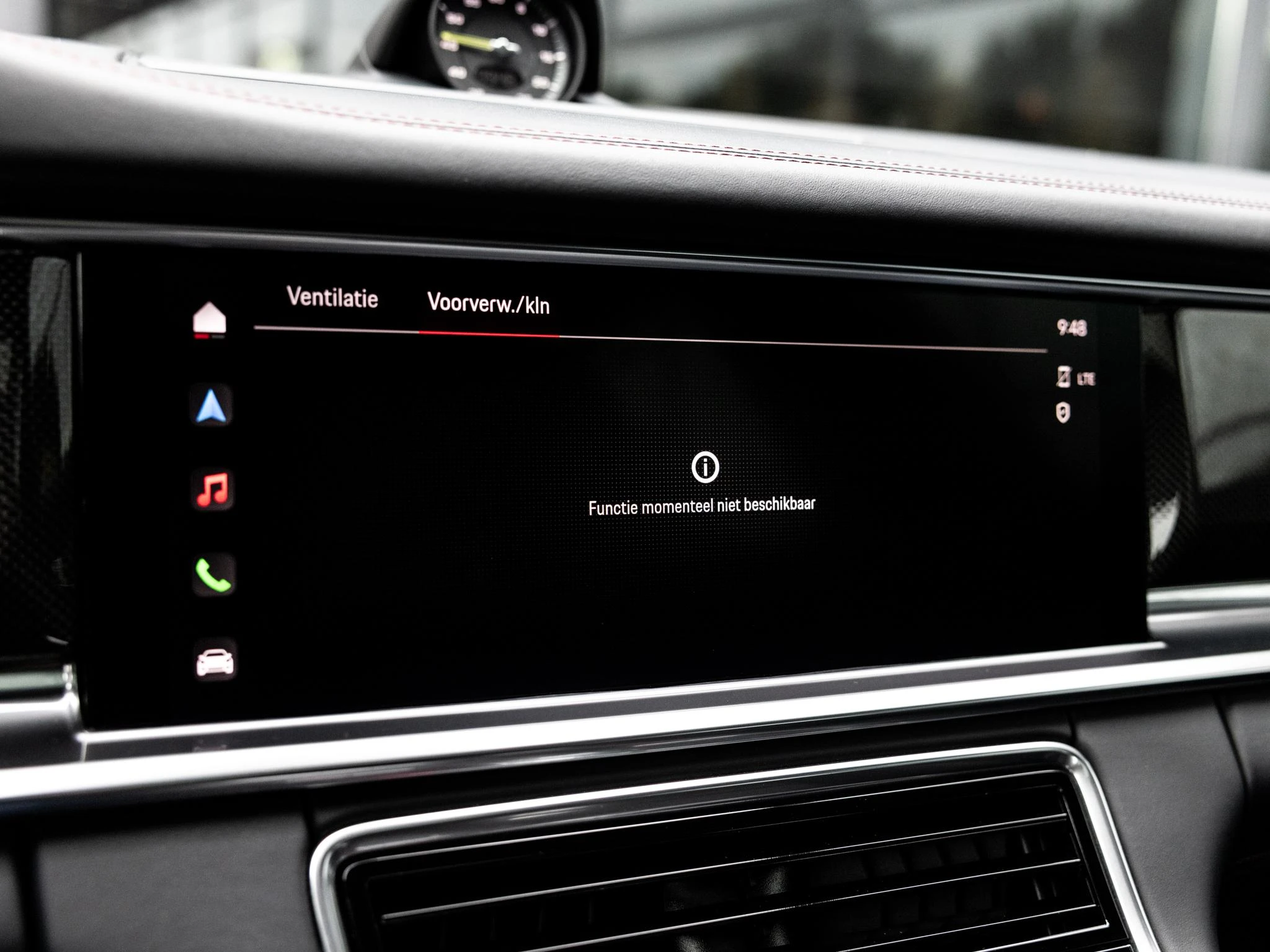 Porsche-Panamera-image-14