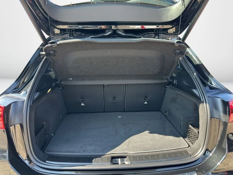 Mercedes-Benz GLA 200 d PROGRESSIVE AHK DISTRONIC MBUX KLIMA ProgressiveC118 GLA 200 d PROGRESSIVE AHK DISTRONIC MBUX KLIMA Progressive