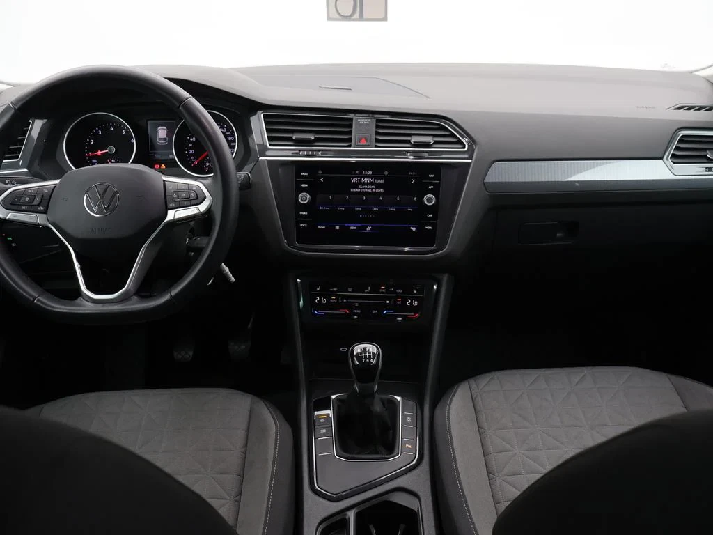 Volkswagen-Tiguan-image-11