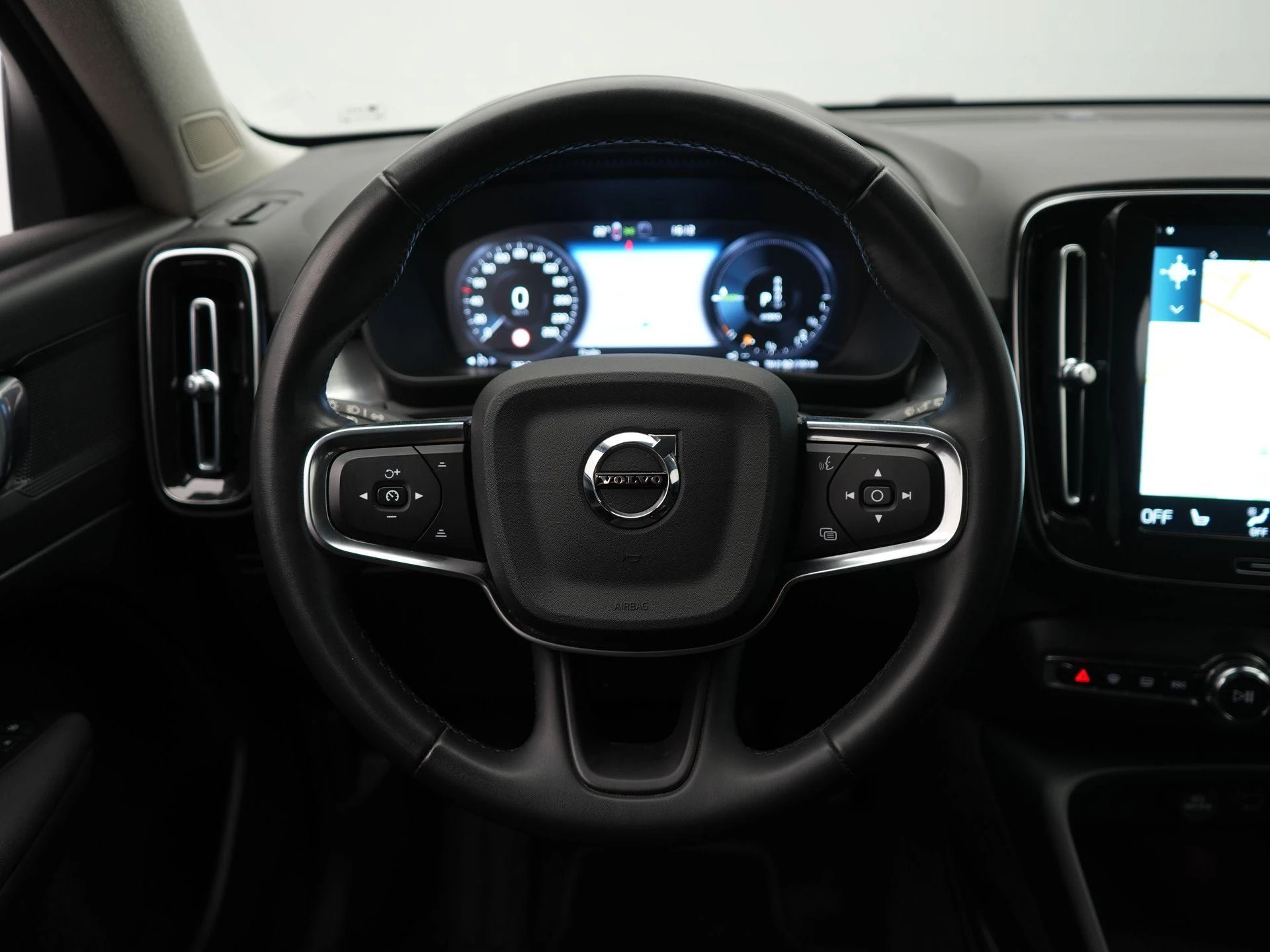 Volvo-XC40-image-7