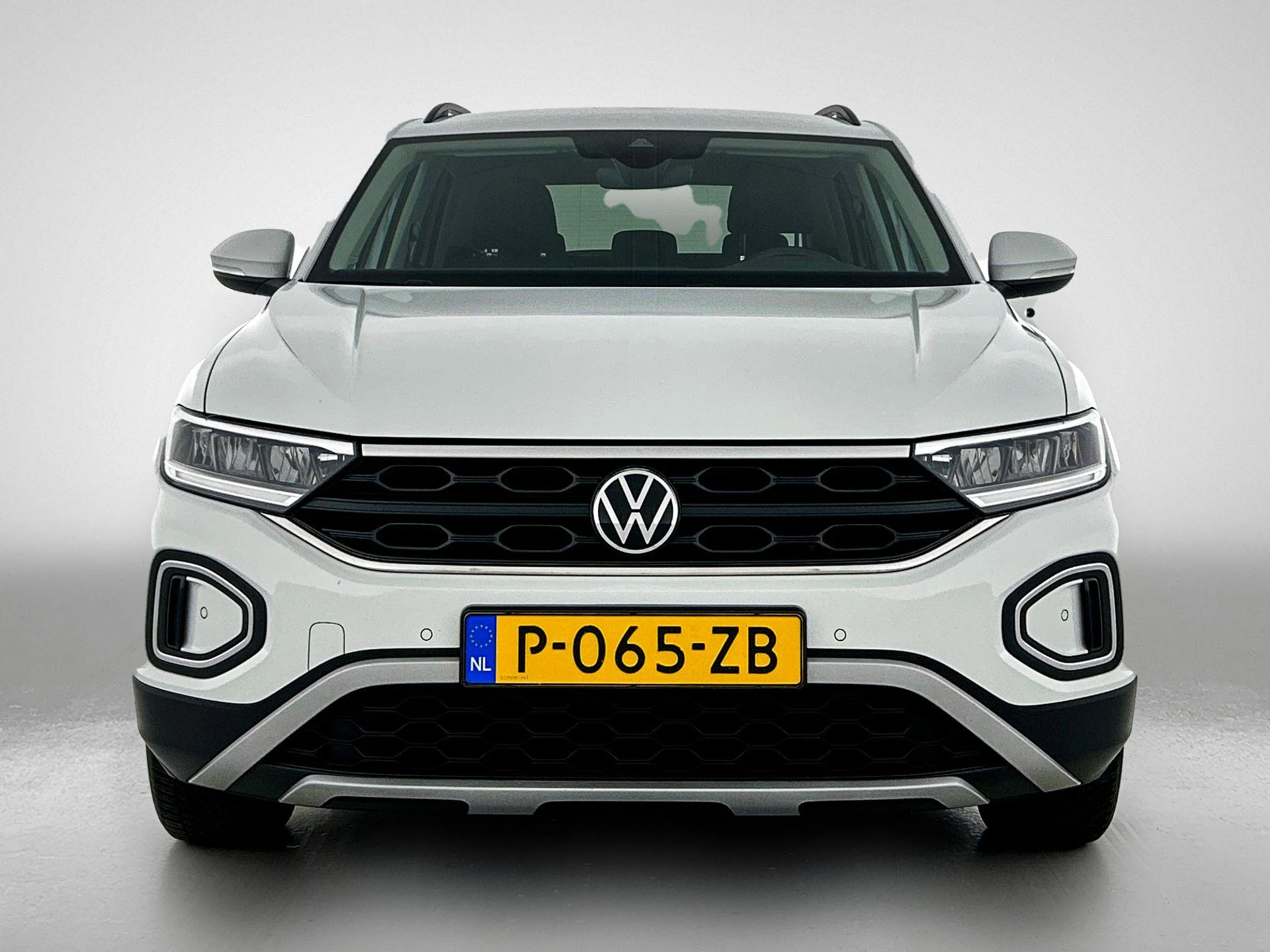 Volkswagen-T-Roc-image-4