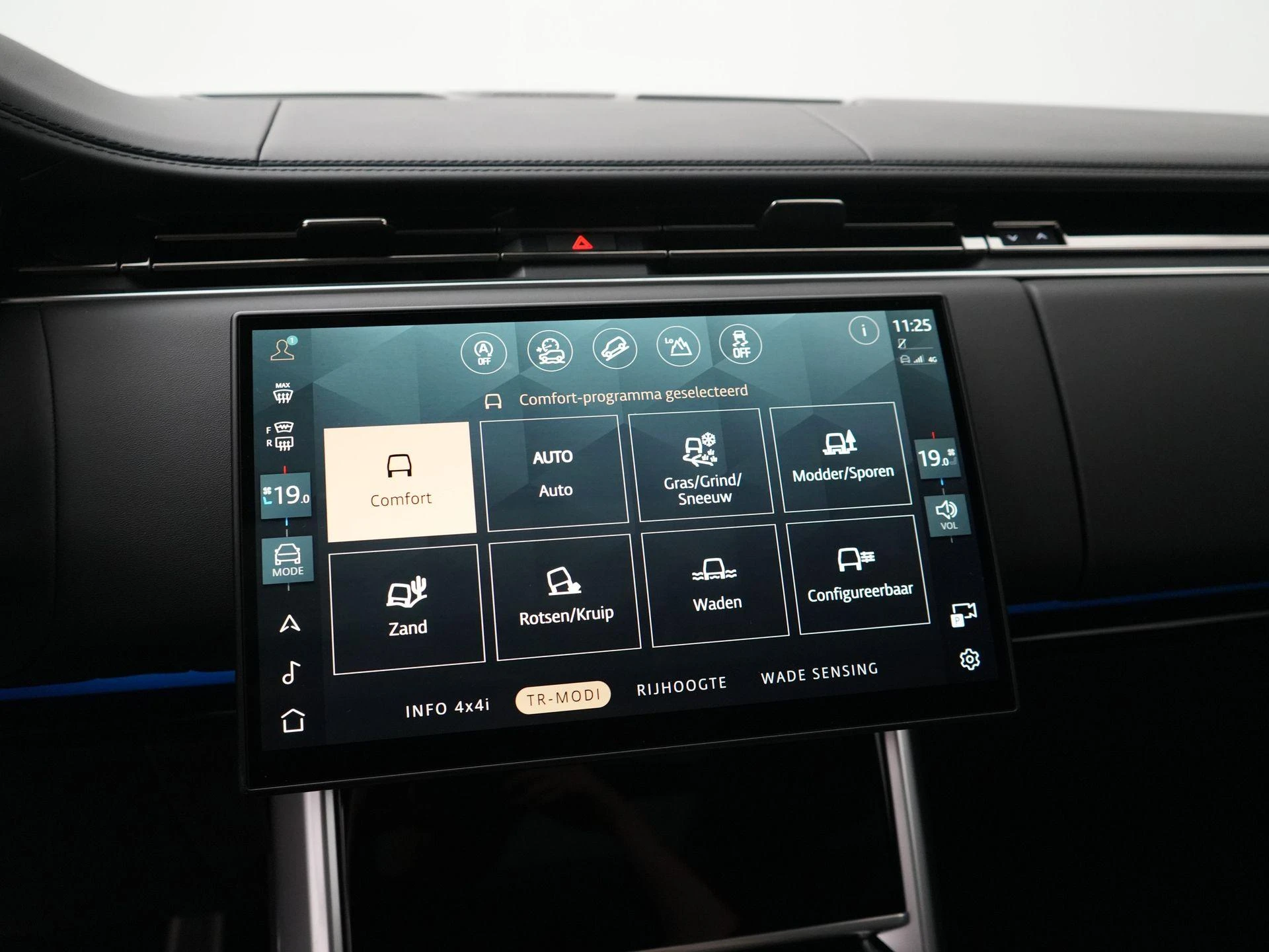 Land Rover-Range Rover-image-28