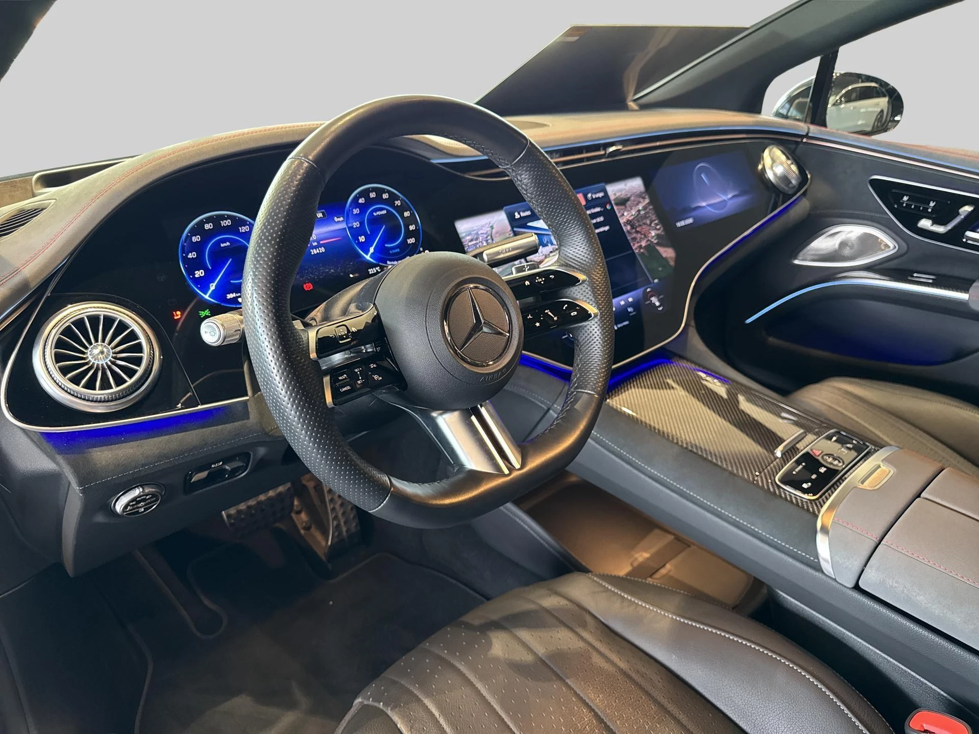 Mercedes-Benz-EQS-image-8