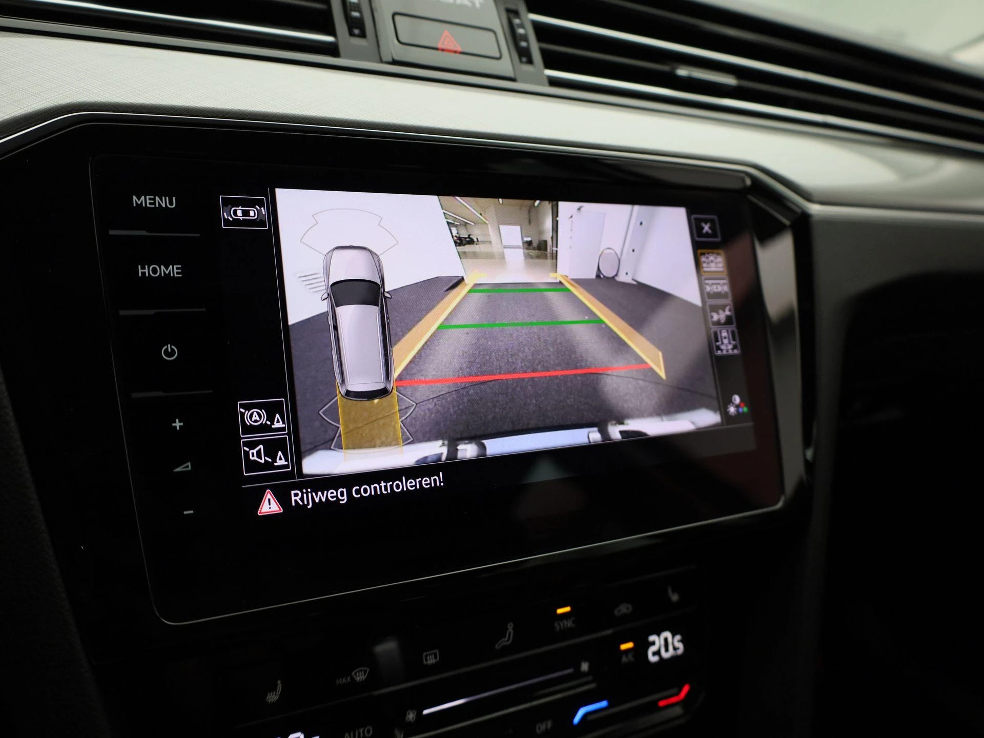 Volkswagen-Passat-image-28