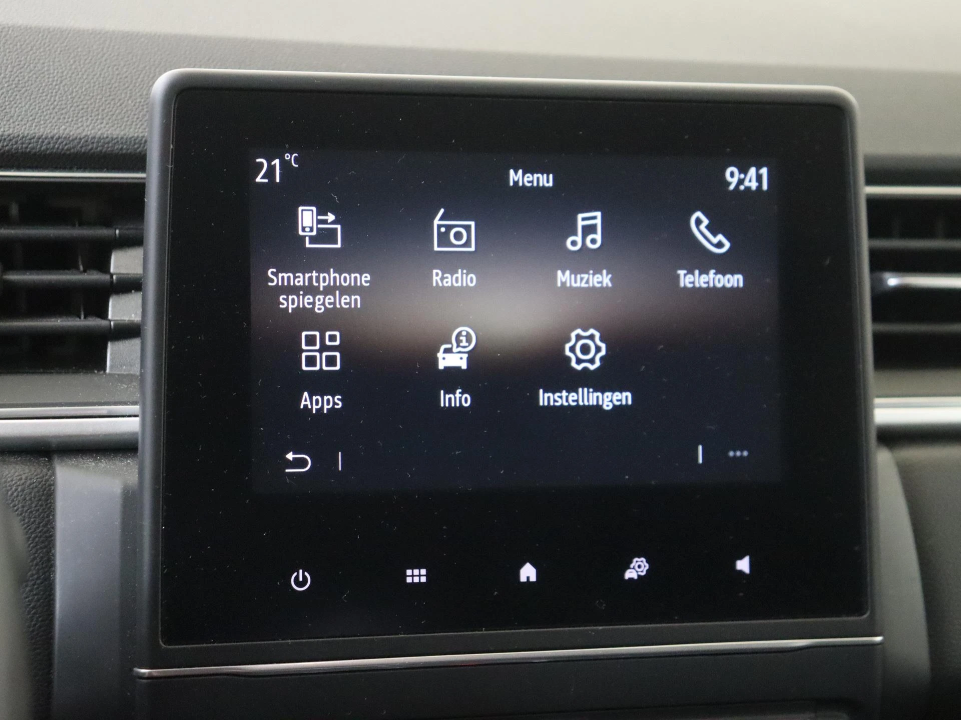 Renault-Captur-image-15