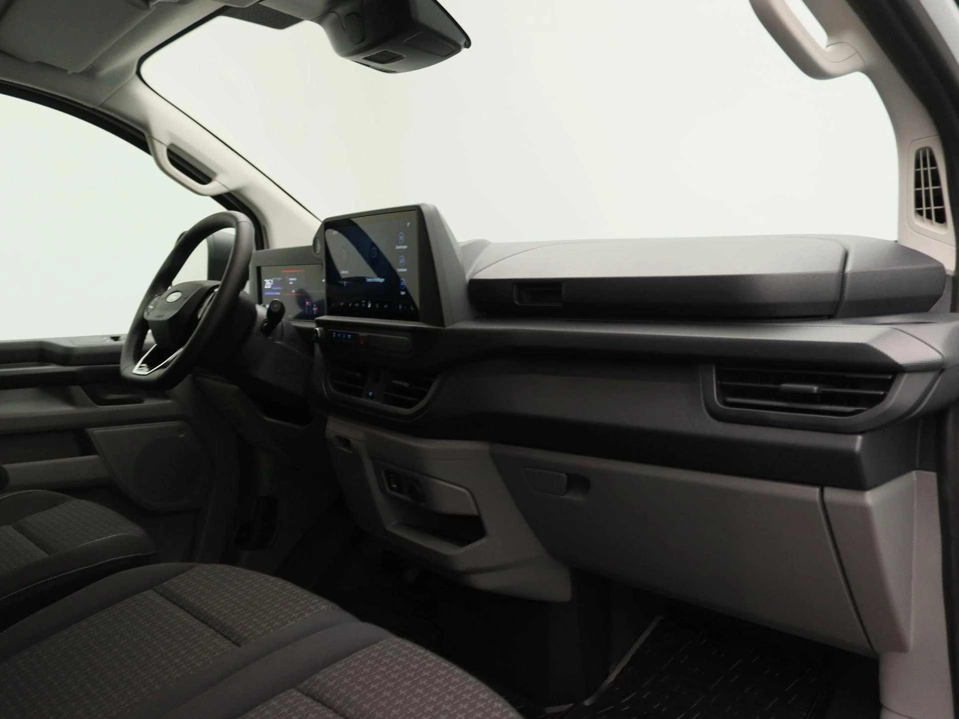 Ford-E-Transit Custom-image-19