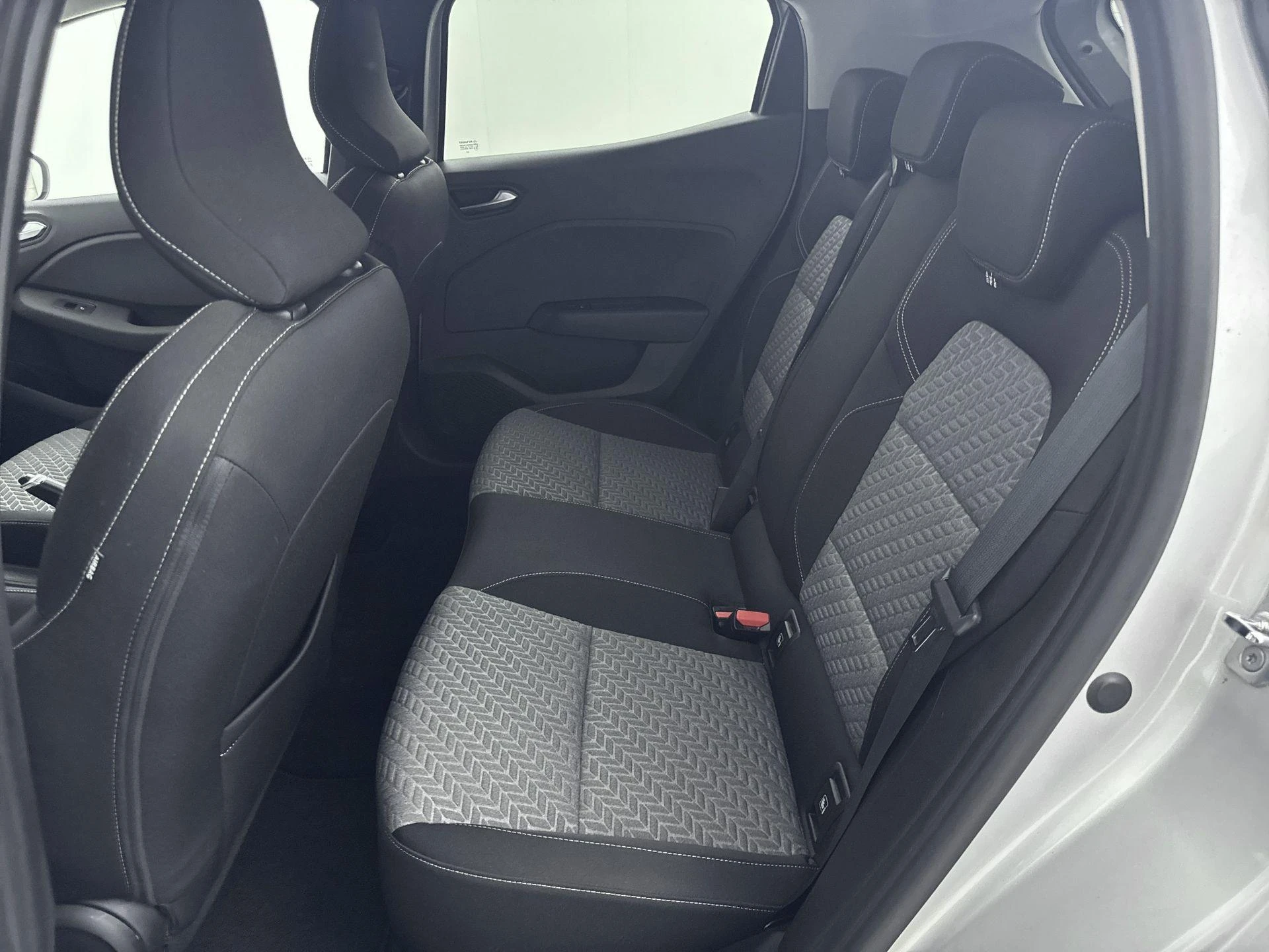 Renault-Clio-image-24