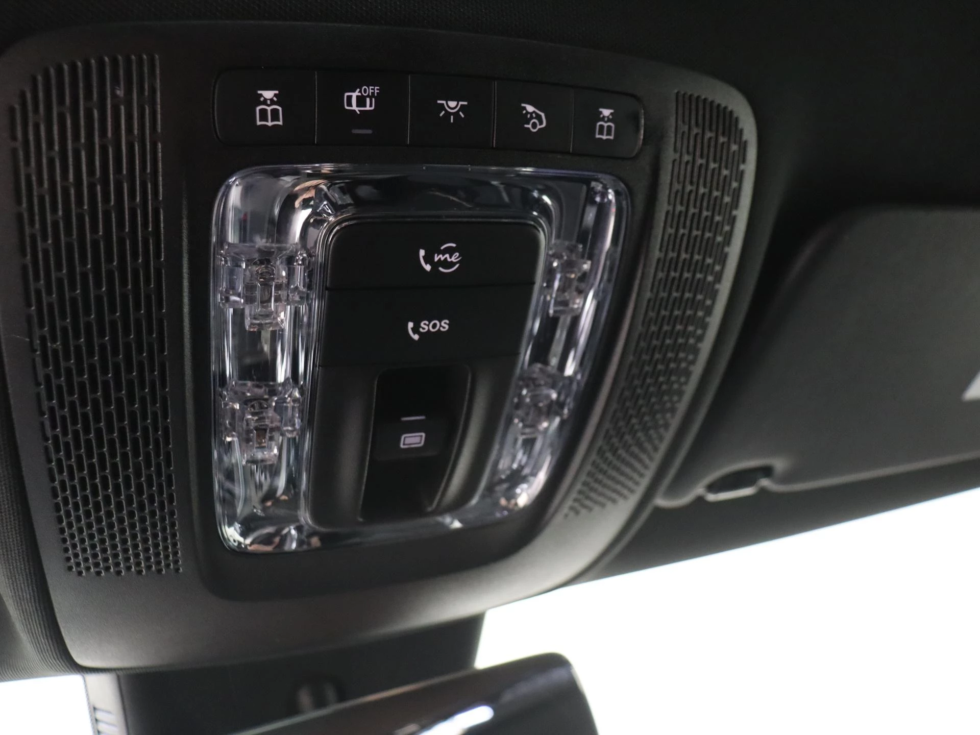 Mercedes-Benz-CLA-image-22