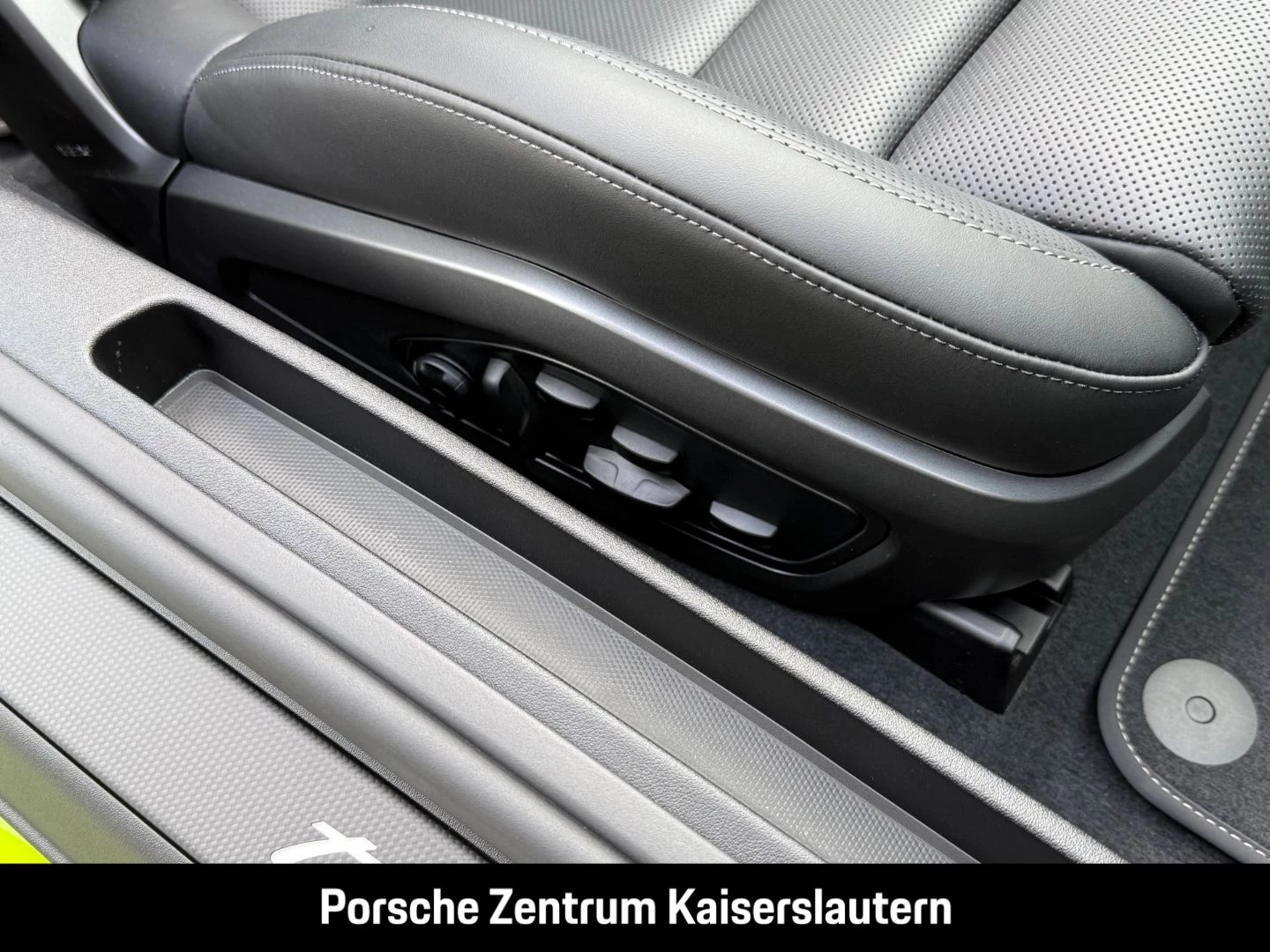 Porsche 911 992 Turbo S Cabrio Burmester Clubleder PCCB turbo s