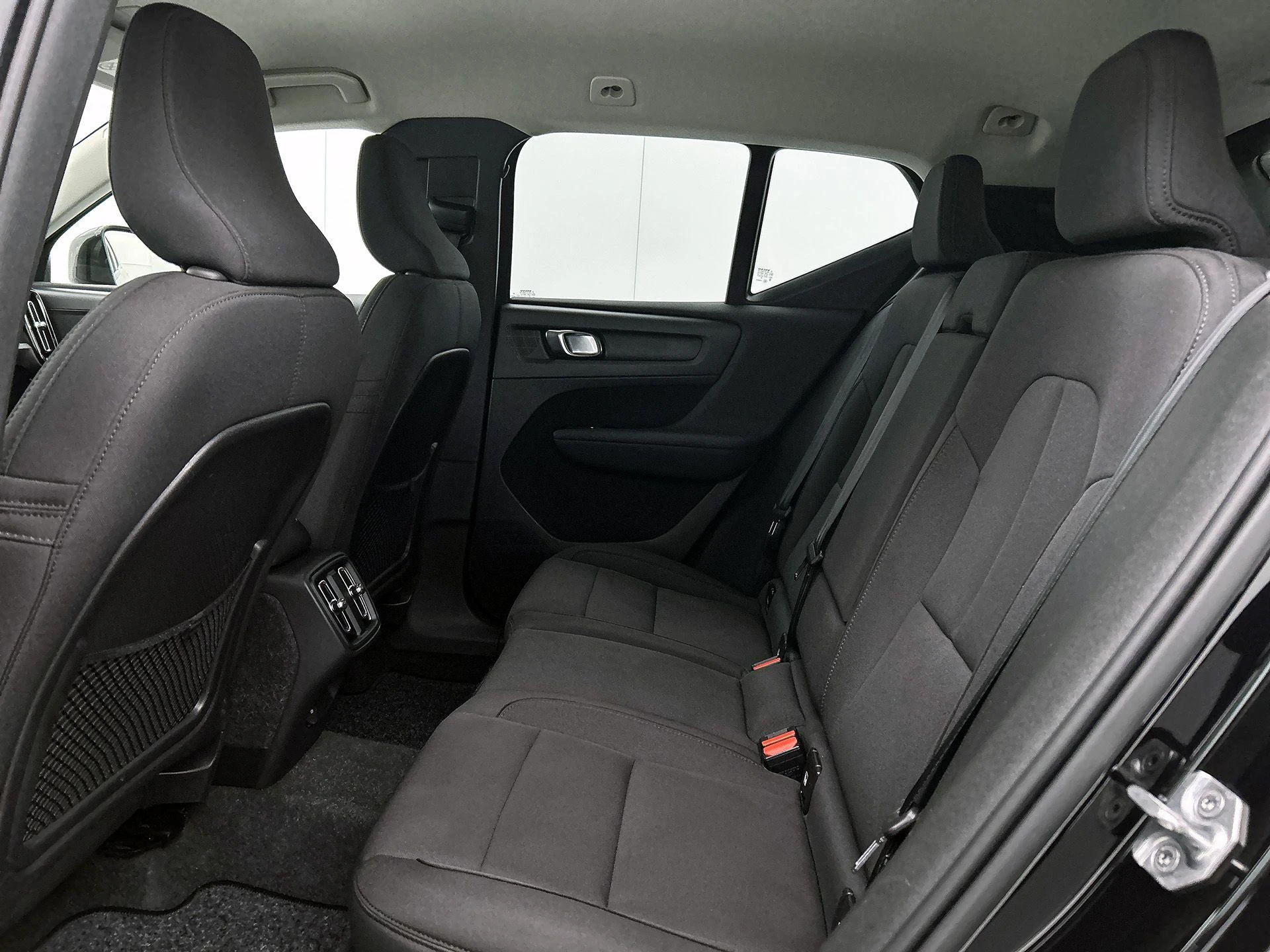 Volvo-XC40-image-25