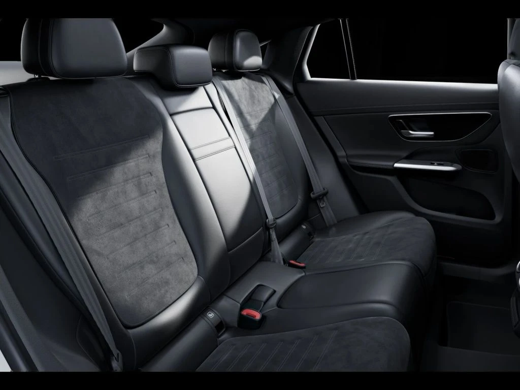 Mercedes-Benz-GLC 220 d-image-10