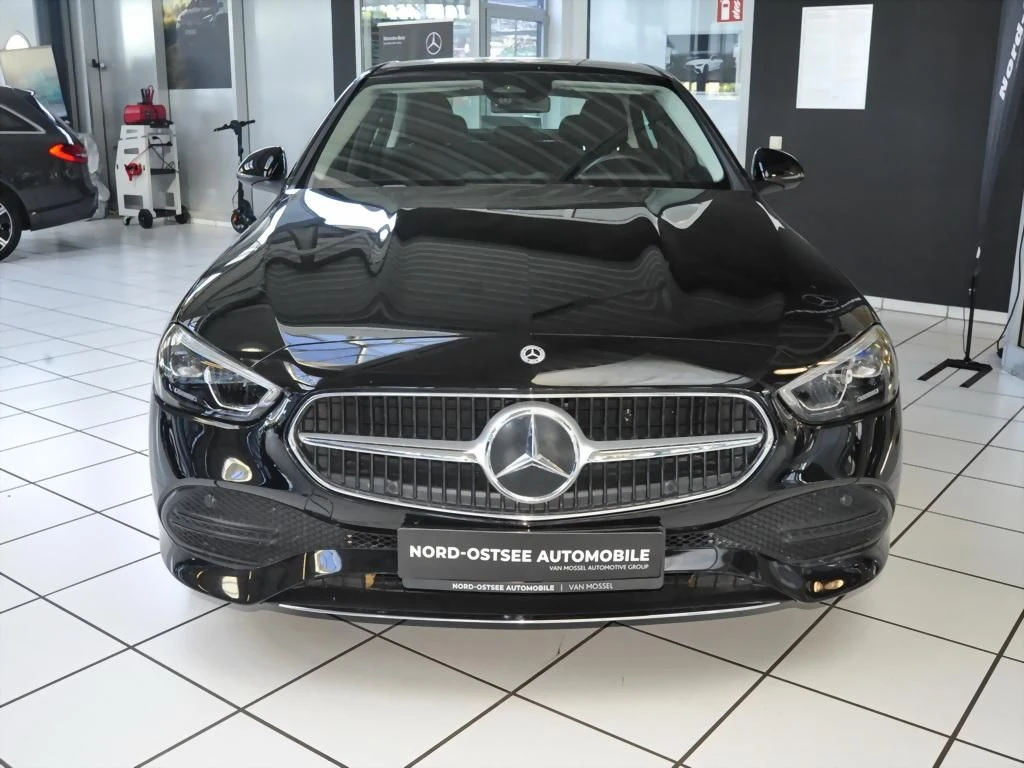 Mercedes-Benz-C-Klasse 220 d-image-3