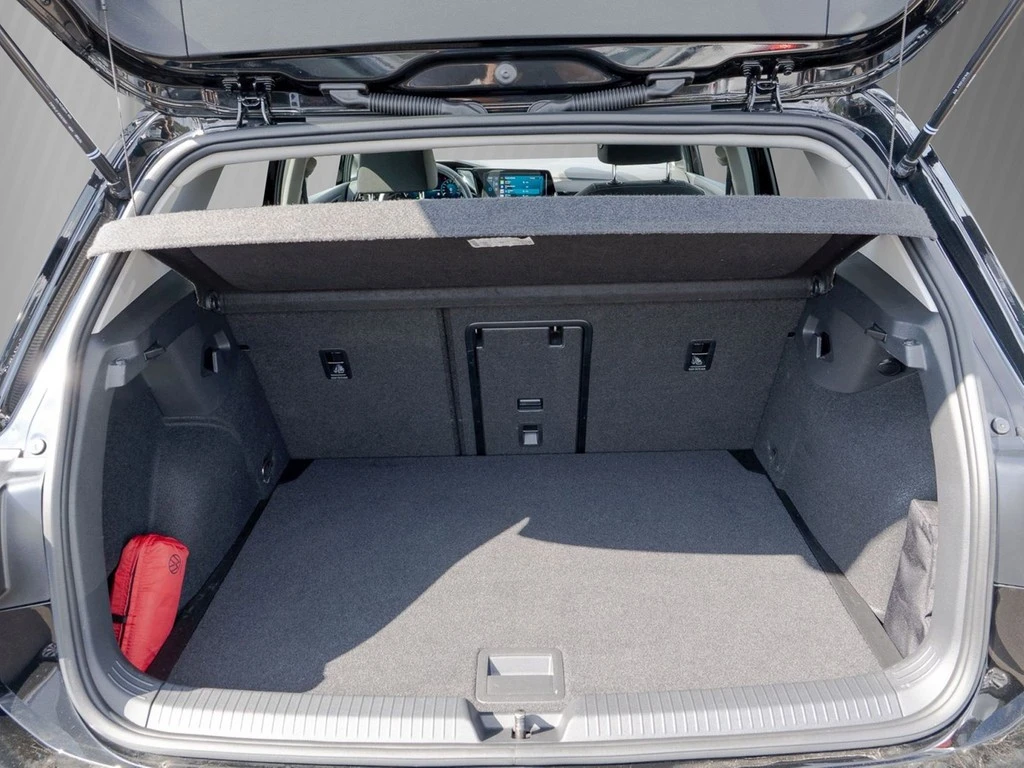 Volkswagen-Golf-image-5