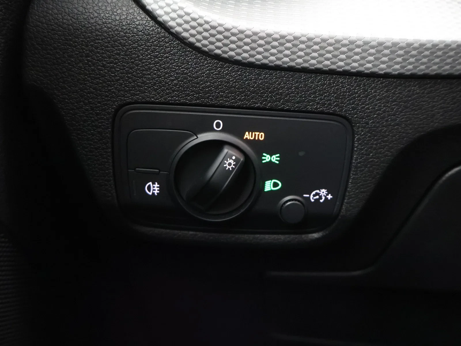 Audi Q2 Audi Q2 Attraction 30TFSI 110PK *TREKHAAK*VIRTUAL COCKPIT*NAVI*PDC ACHTER*CRUISE*...*