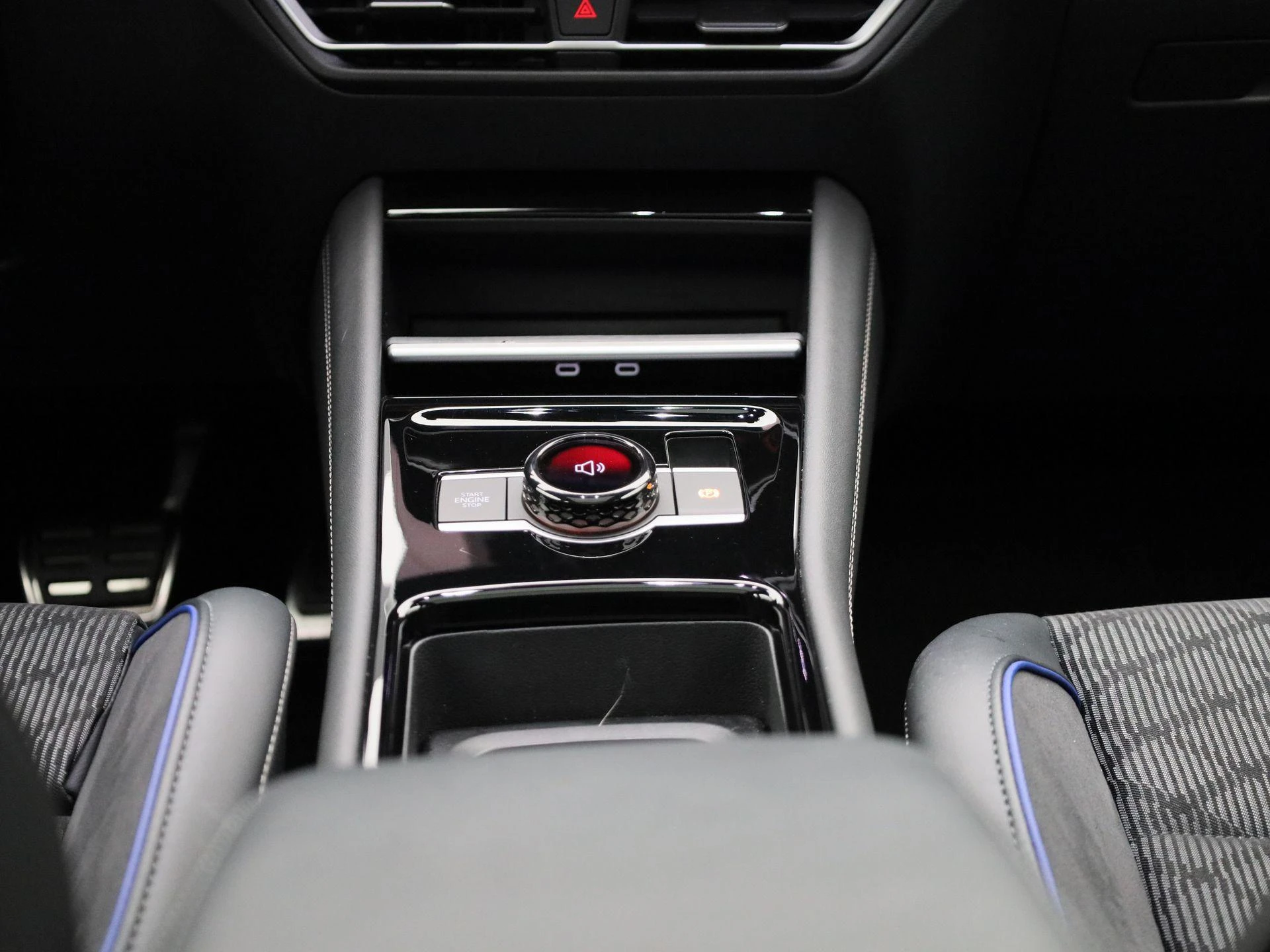 Volkswagen-Tiguan-image-8