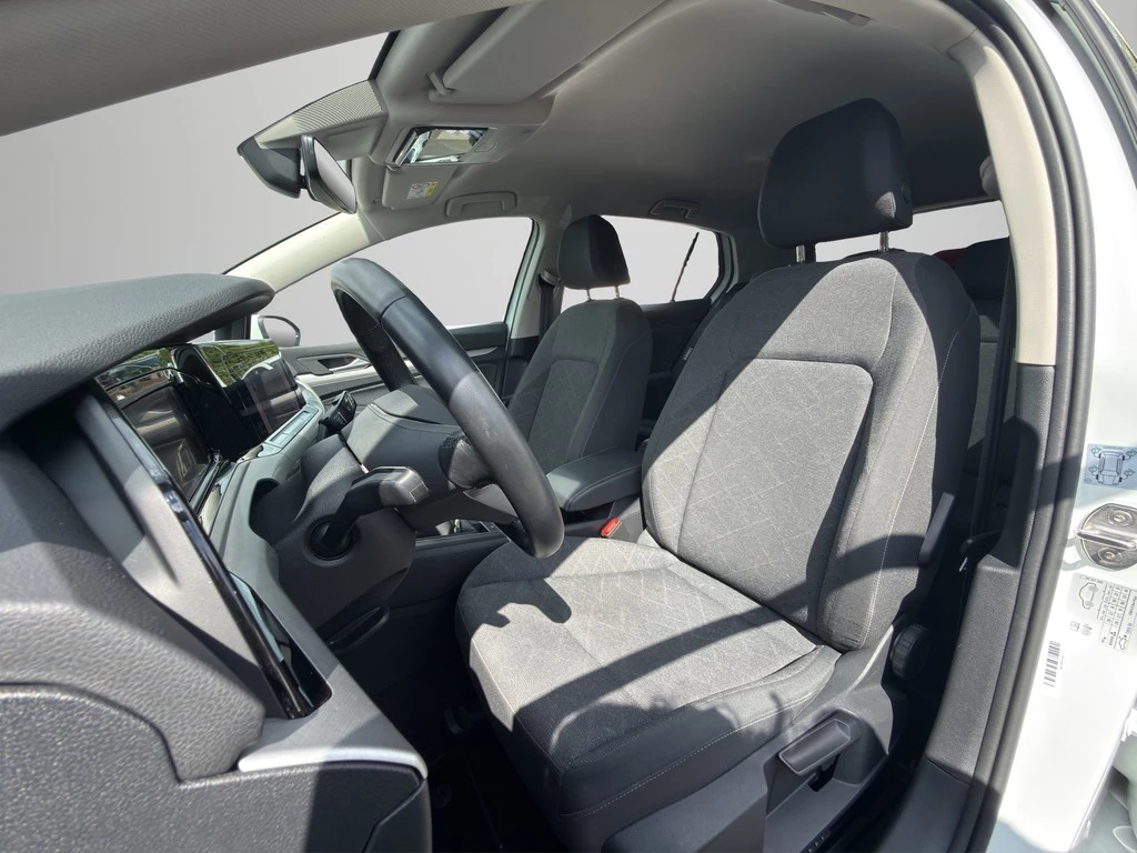 Volkswagen Golf 1.5 TSI Life *NAVI*LED*LENKRADHEIZUNG*SITZHEIZUNG*