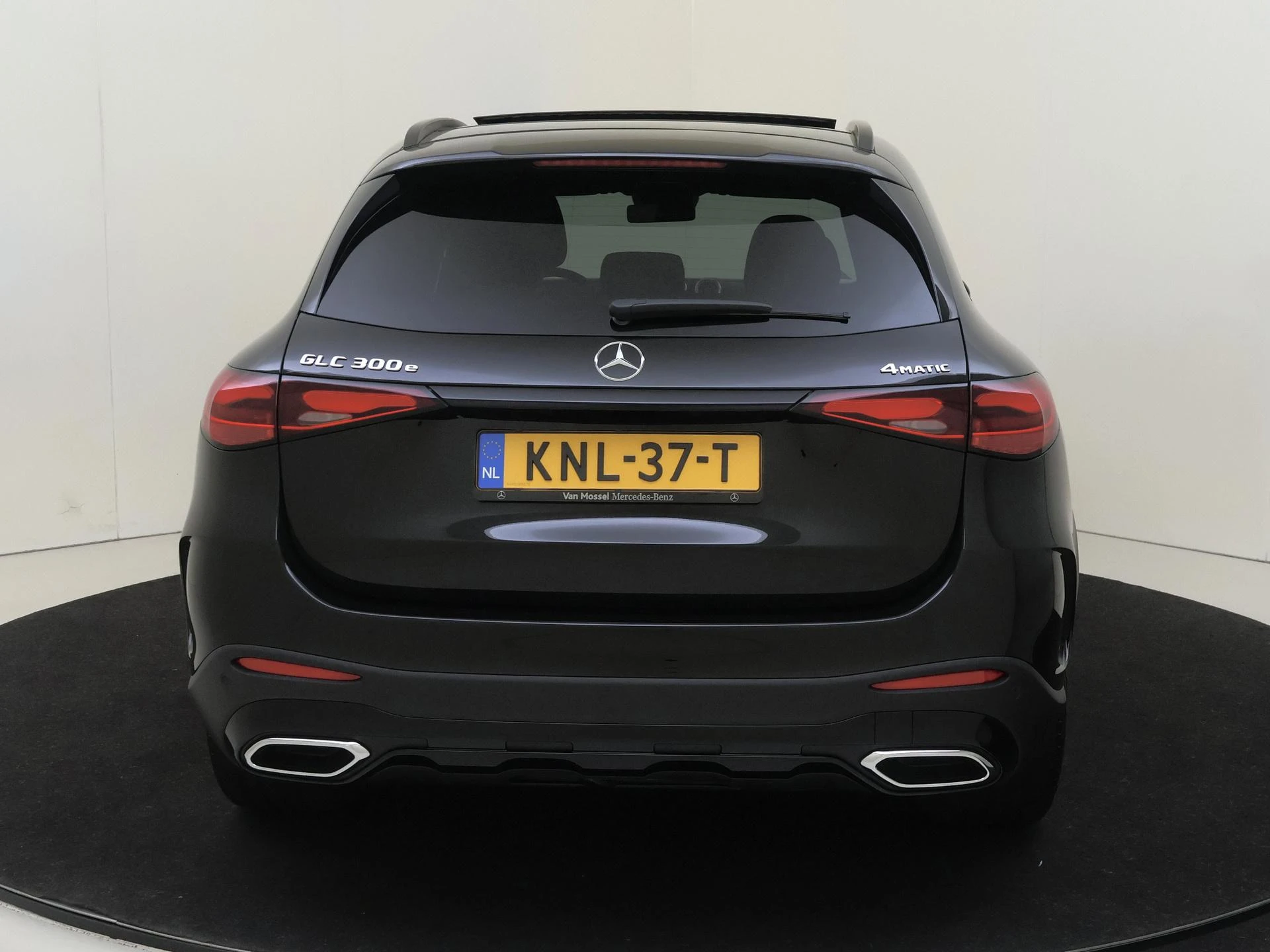 Mercedes-Benz-GLC-image-6