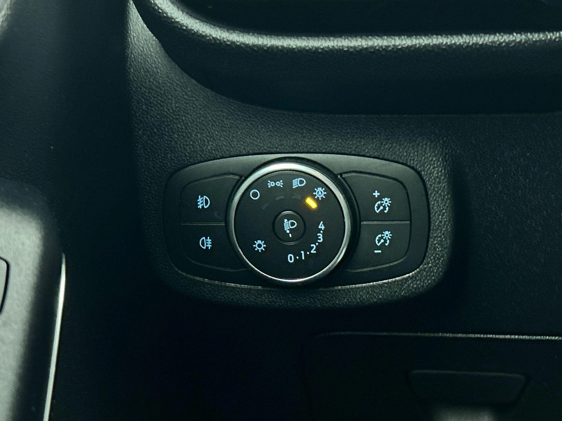 Ford-Fiesta-image-24