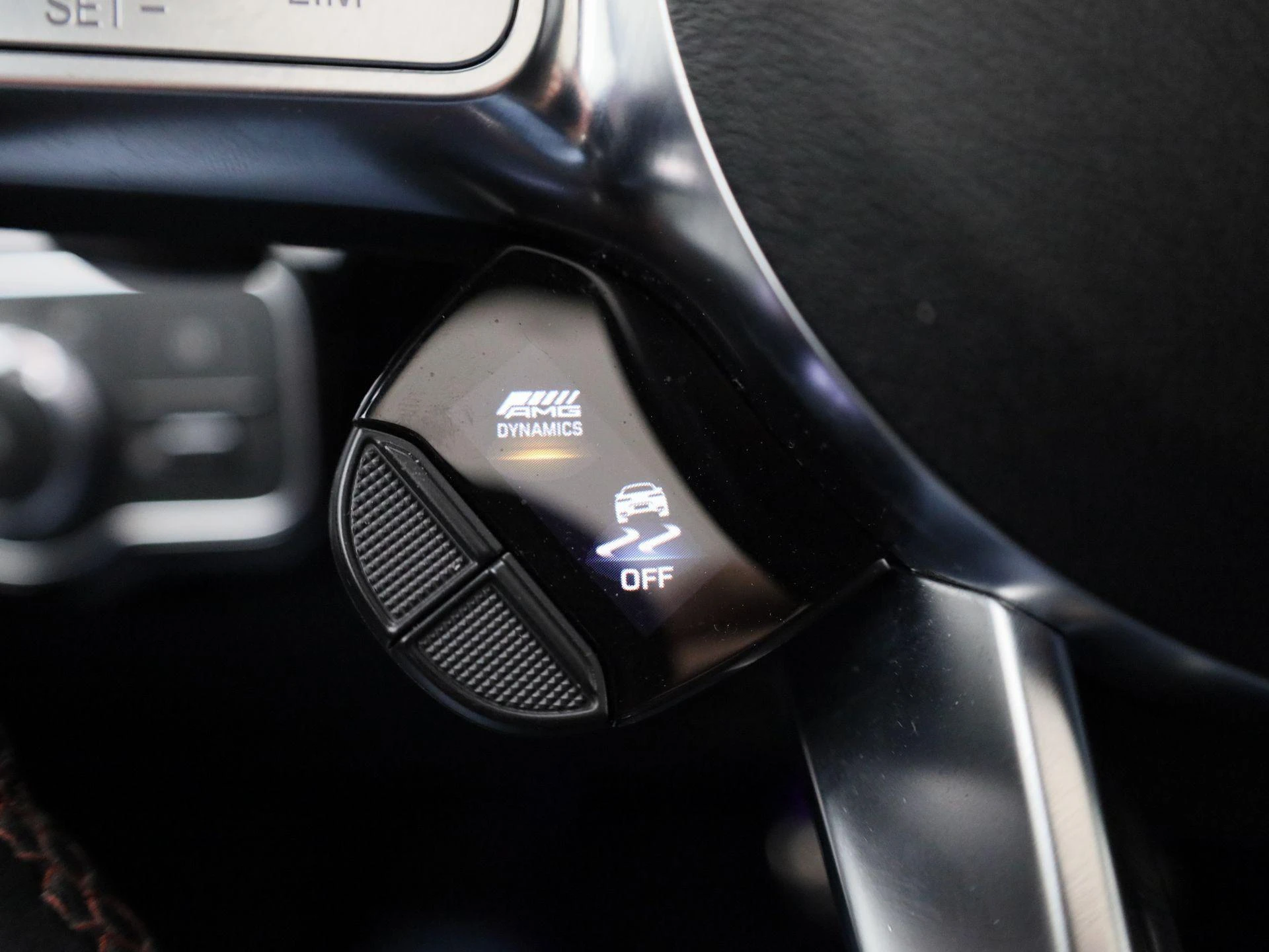 Mercedes-Benz-CLA-image-19