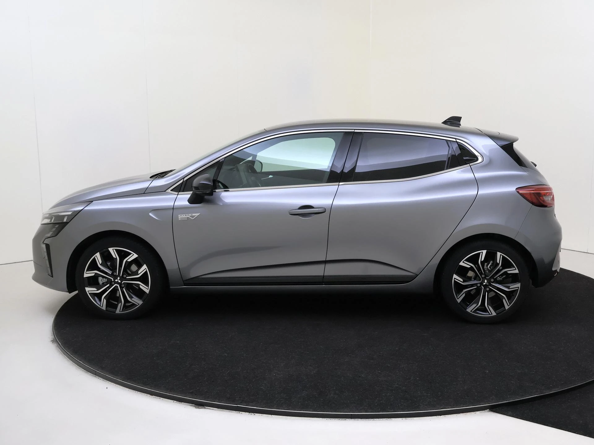 Mitsubishi-Colt-image-7