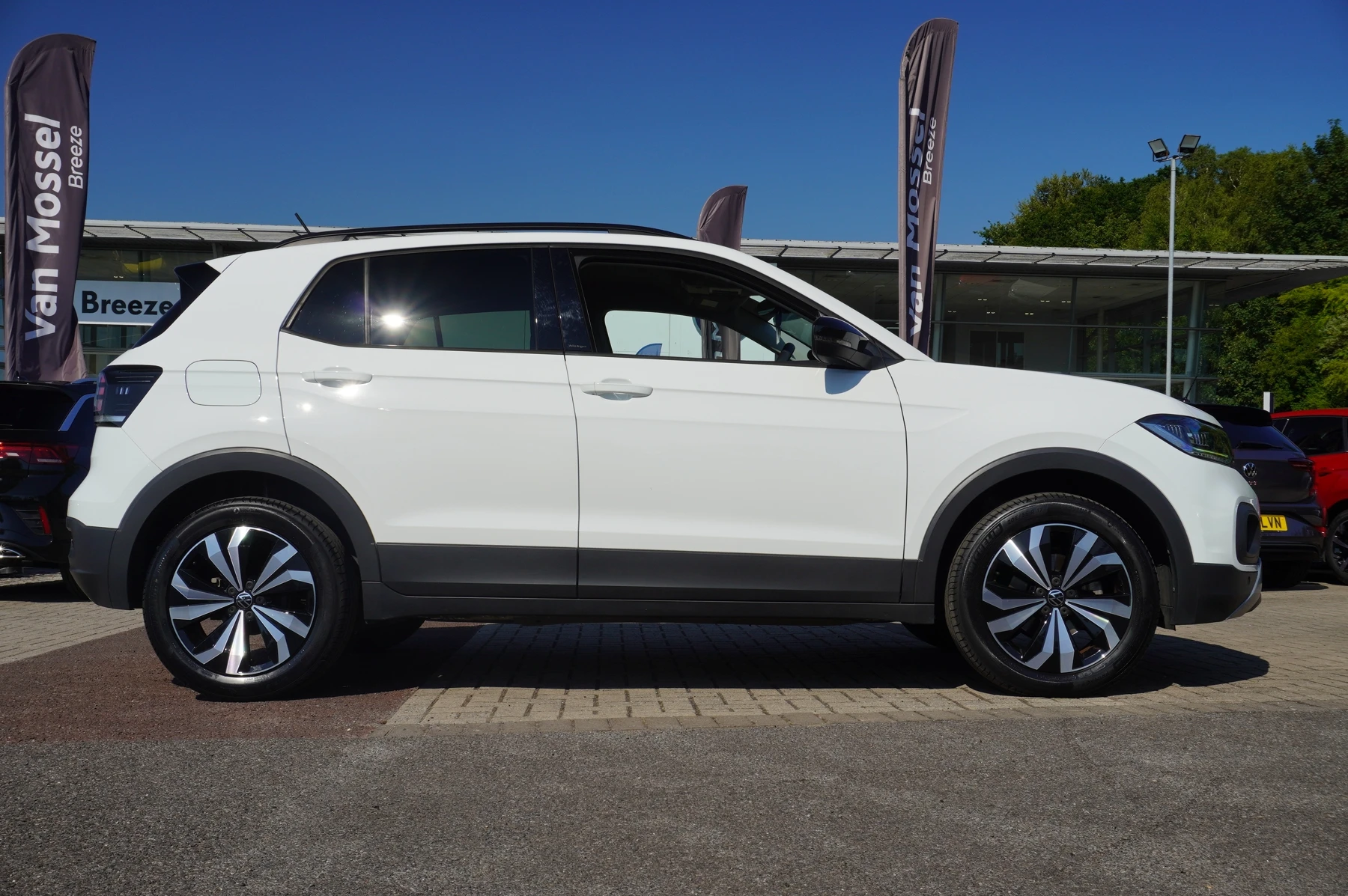 Volkswagen-T-Cross-image-3