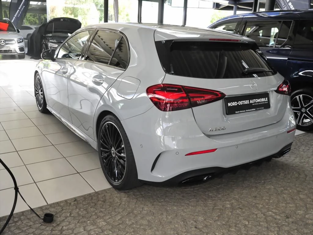 Mercedes-Benz-A-Klasse 200-image-5