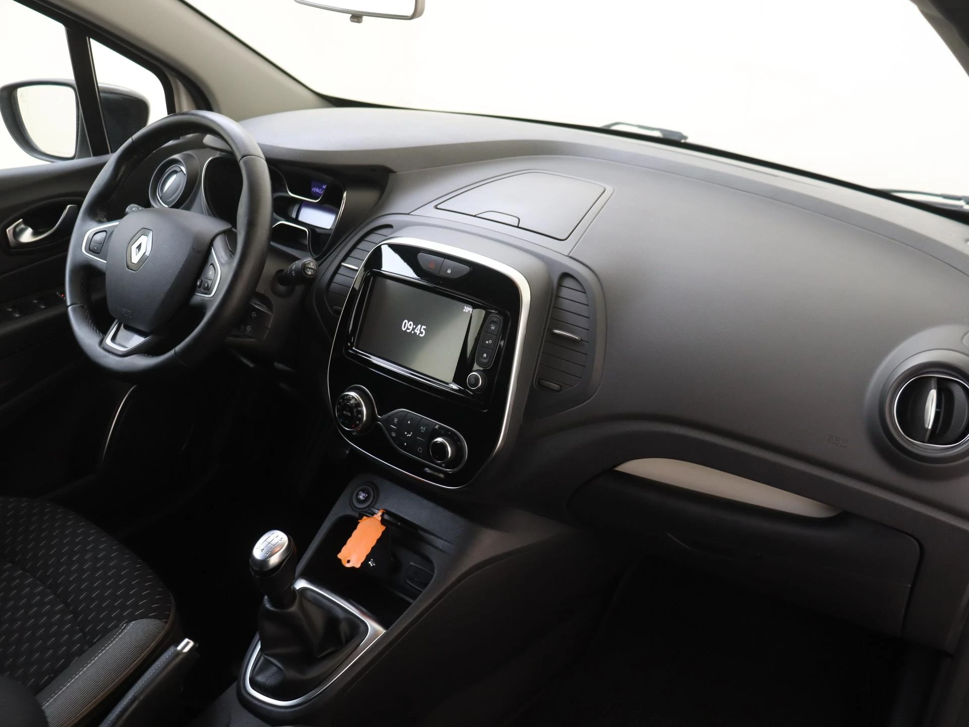 Renault-Captur-image-4