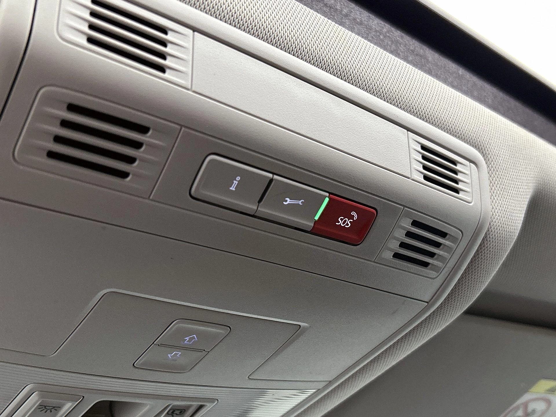 Volkswagen-T-Roc-image-9