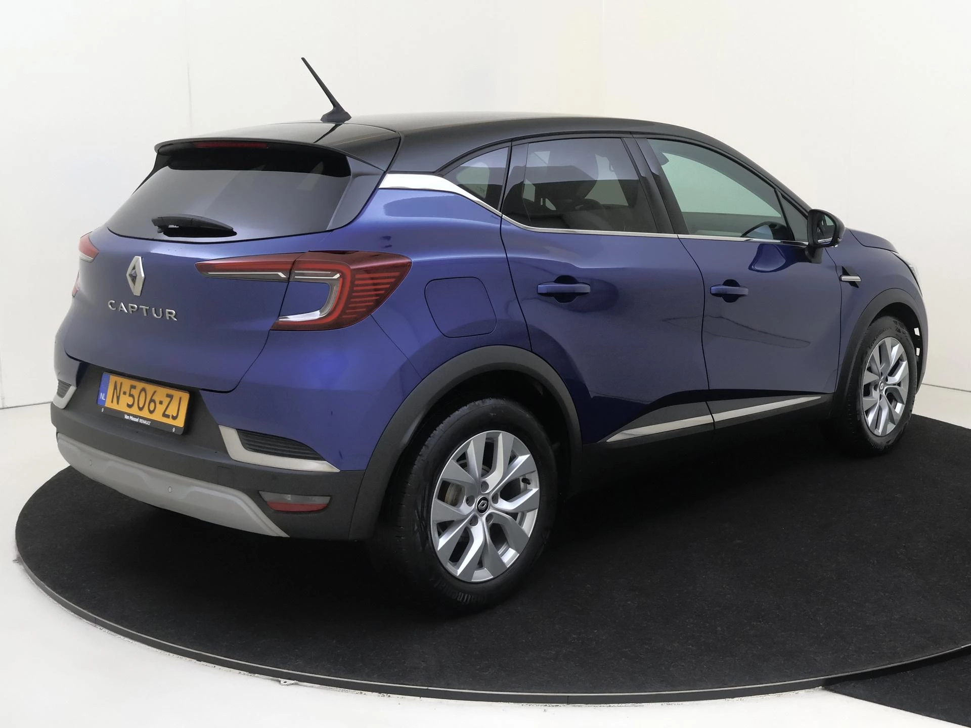 Renault-Captur-image-3