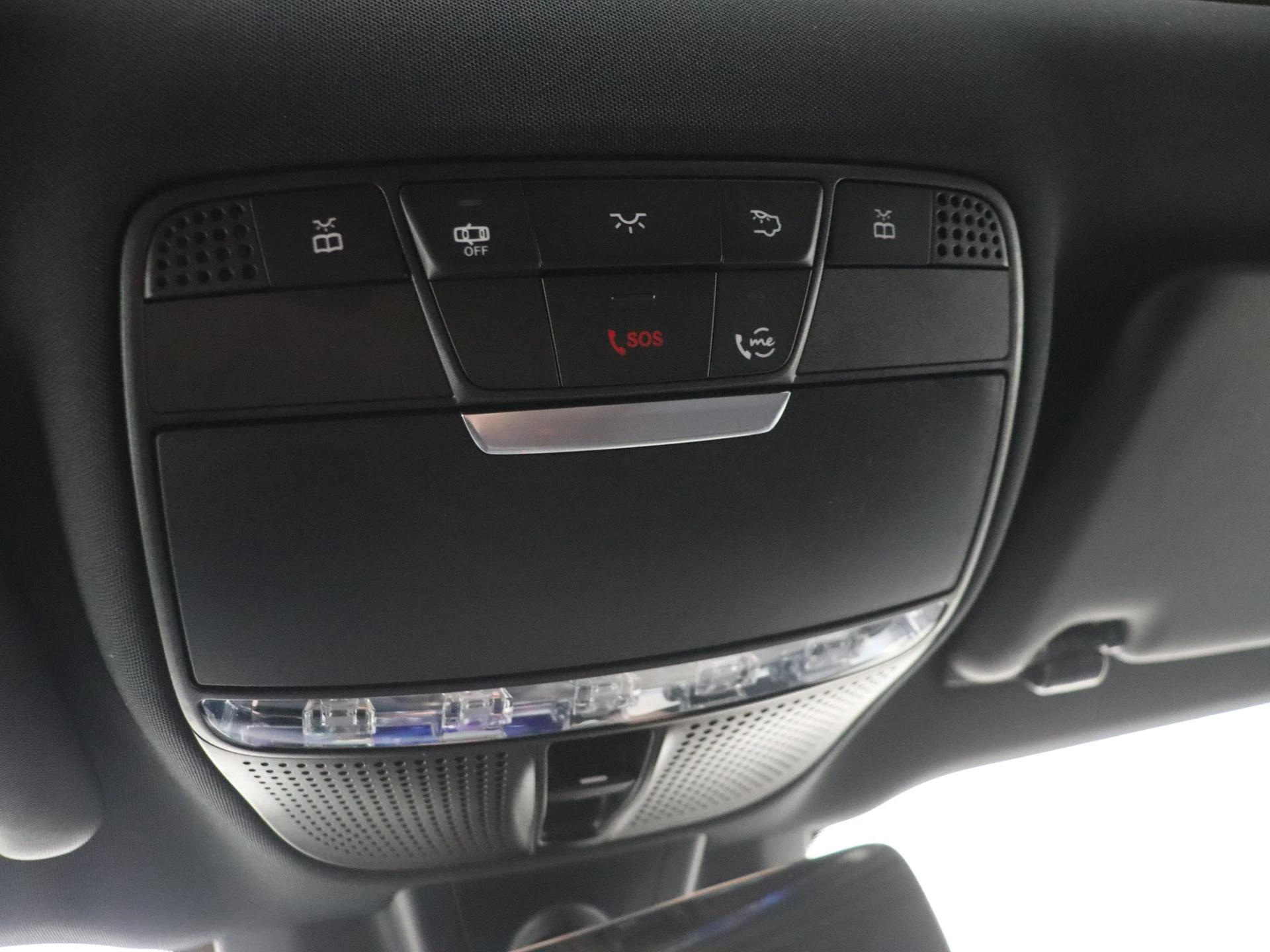 Mercedes-Benz-E-Klasse-image-21