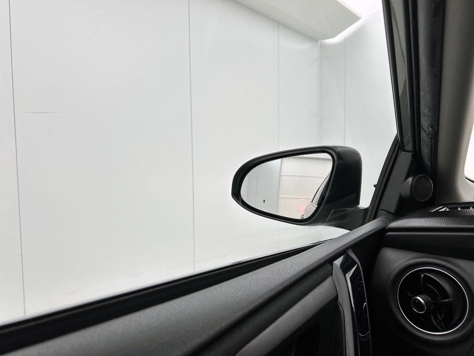 Toyota-Auris-image-19