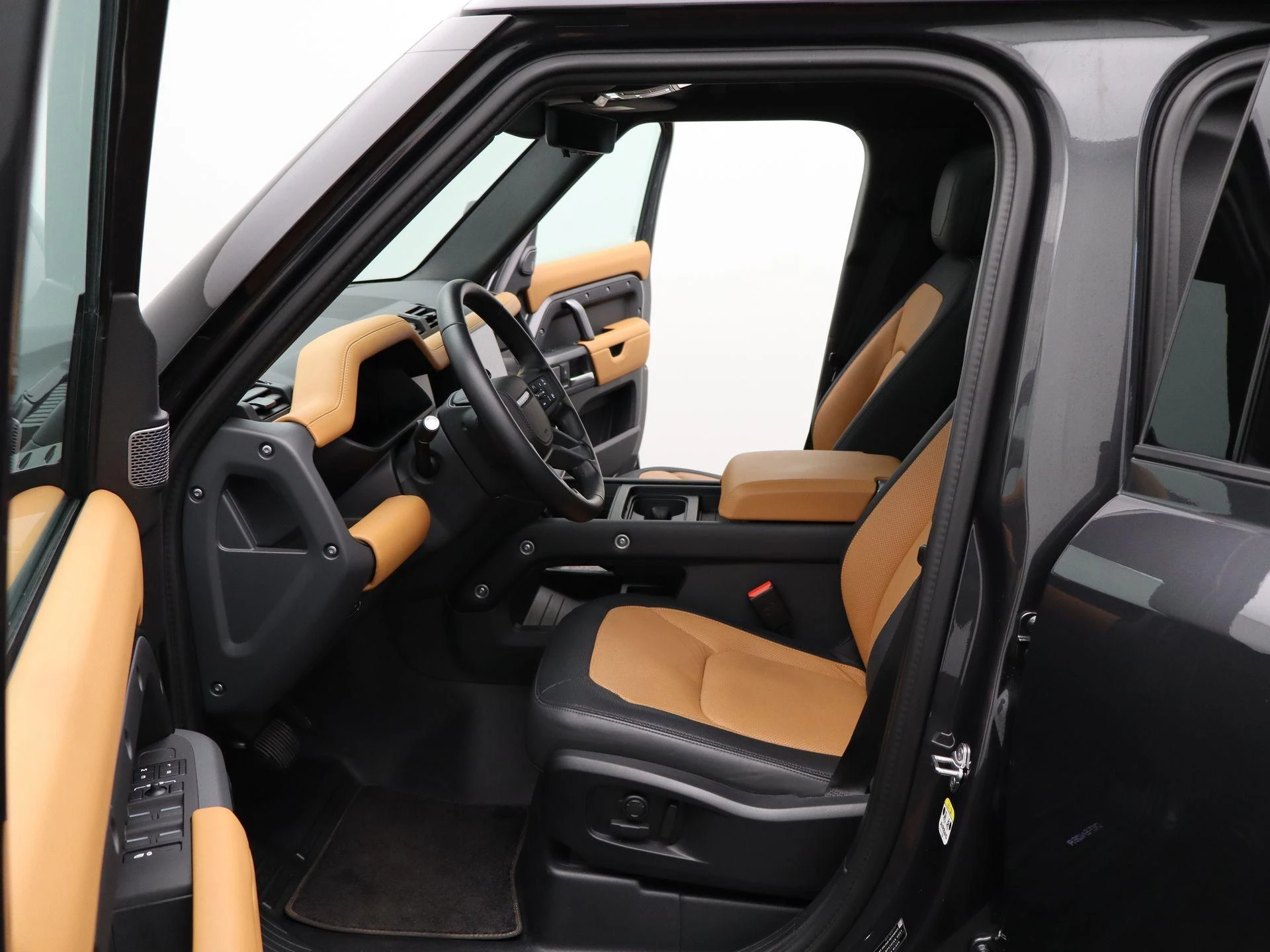 Land Rover-Defender-image-10